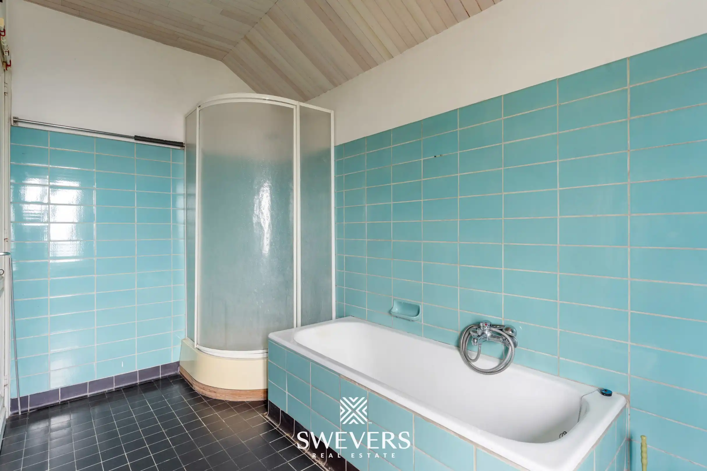Karaktervolle herenwoning op knap perceel (20are) tegenover be-MINE foto 23