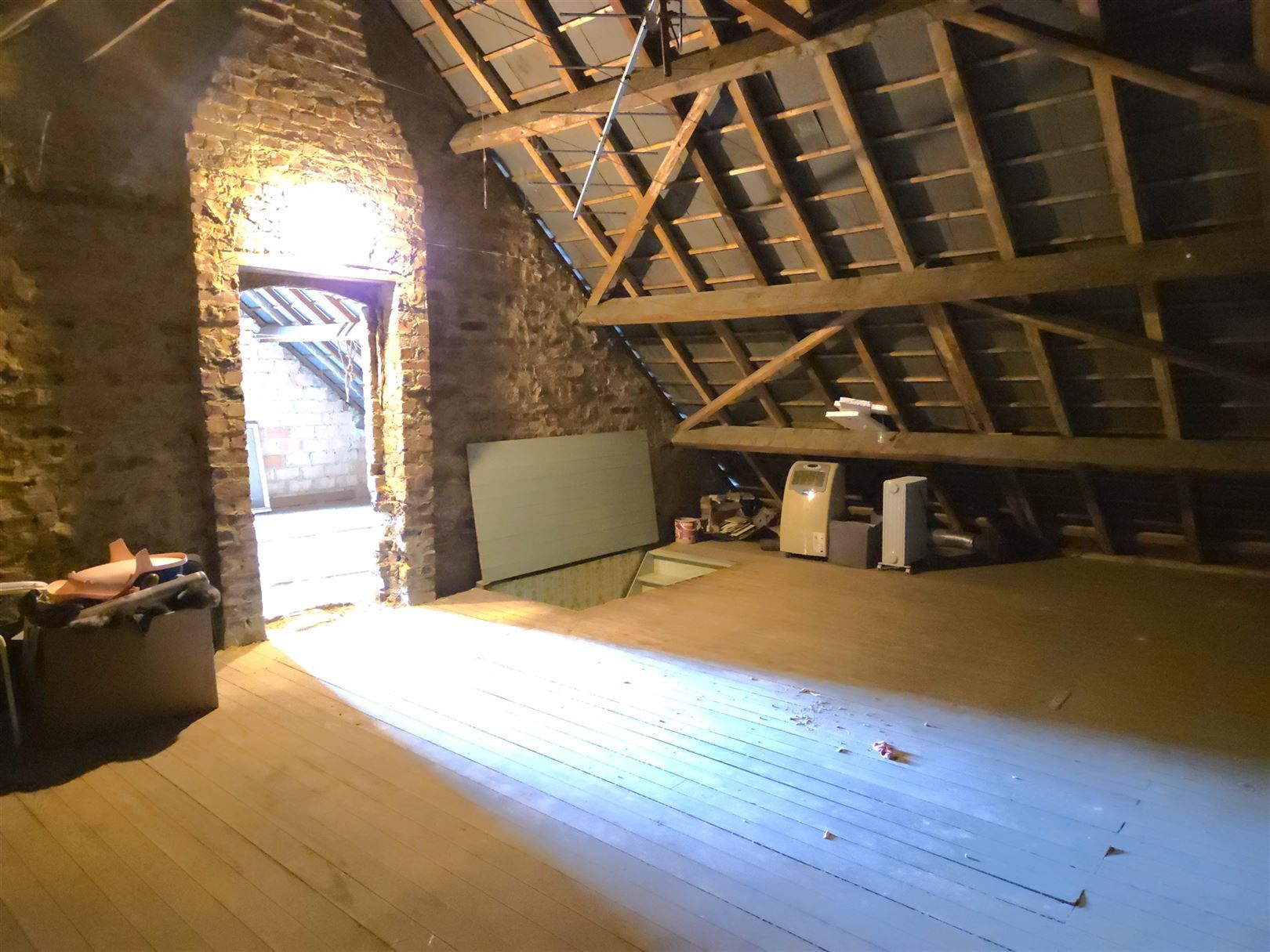 Ruime halfopen woning te Brakel foto 13