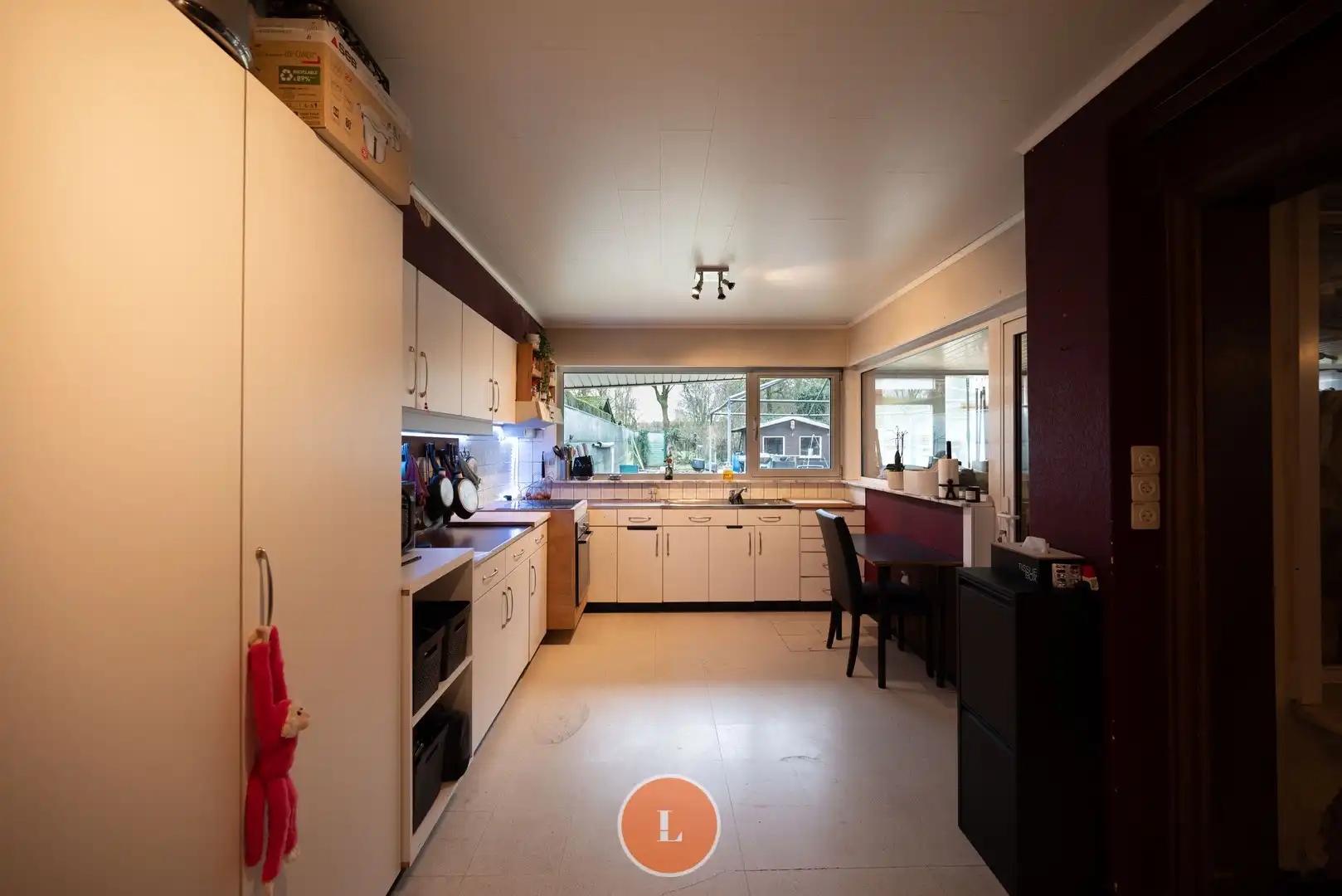 te renoveren woning in Moorsele met garage en tuin foto 8