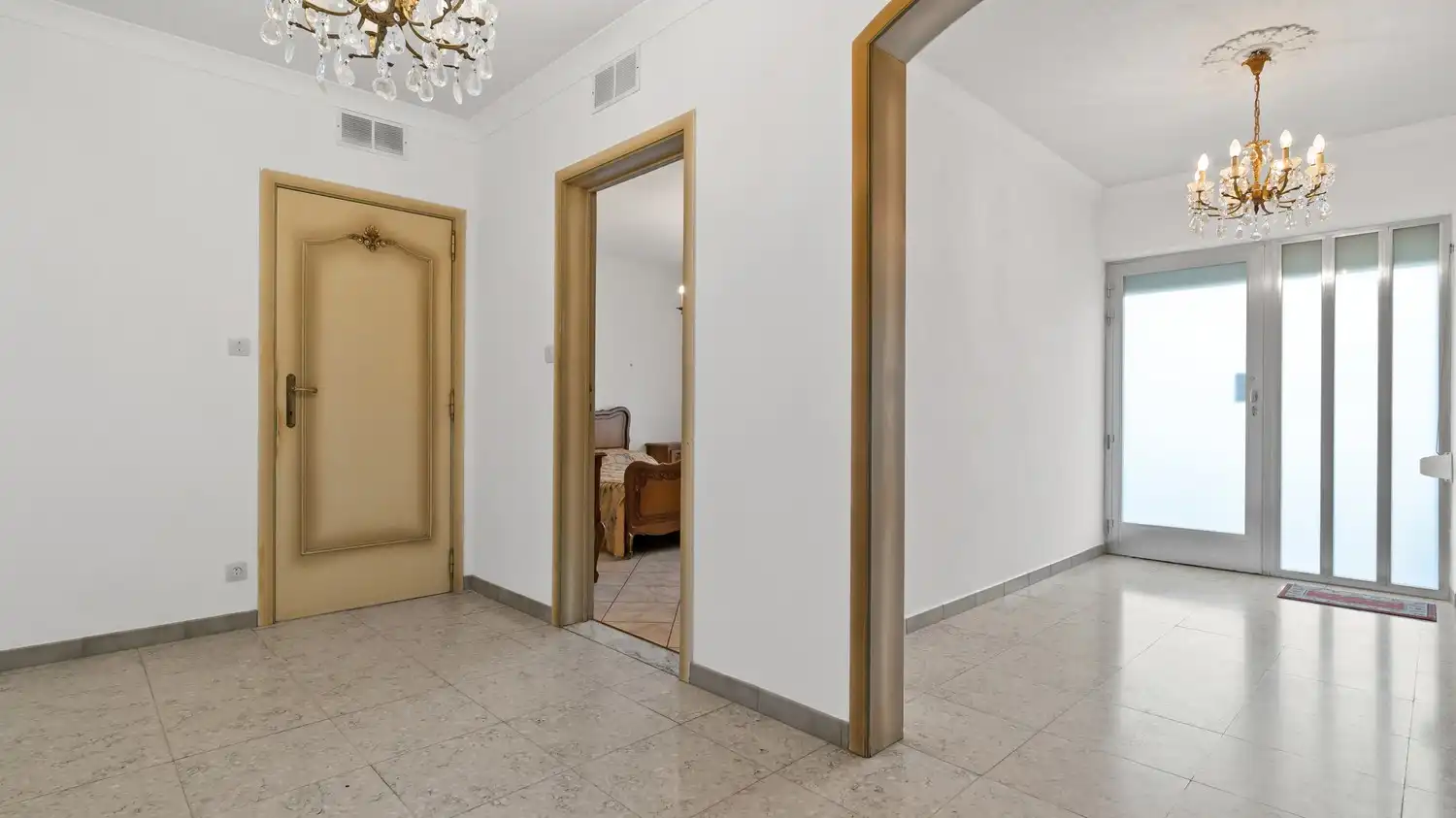 Gelijkvloerse woning met 3 slaapkamers en mooie tuin te Nieuwerkerken foto 4