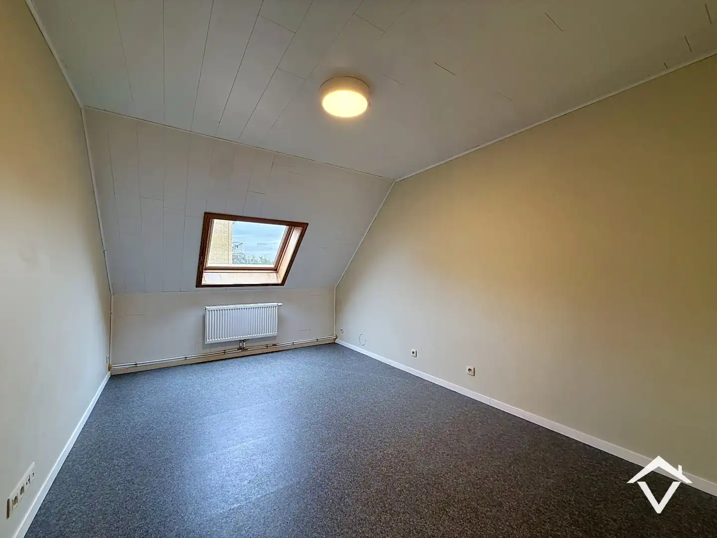 Centraal gelegen woning met 5 slaapkamers te Roeselare foto 16
