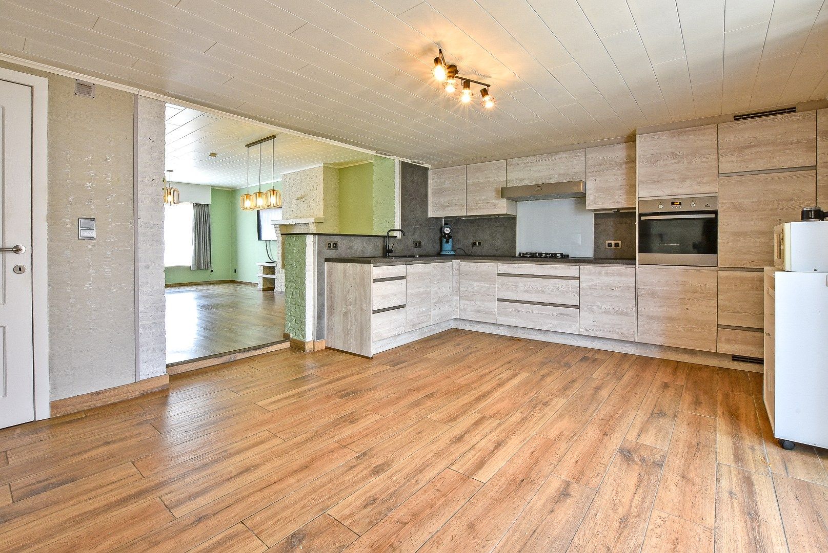 Gezellige halfopen woning te Diksmuide! foto 4