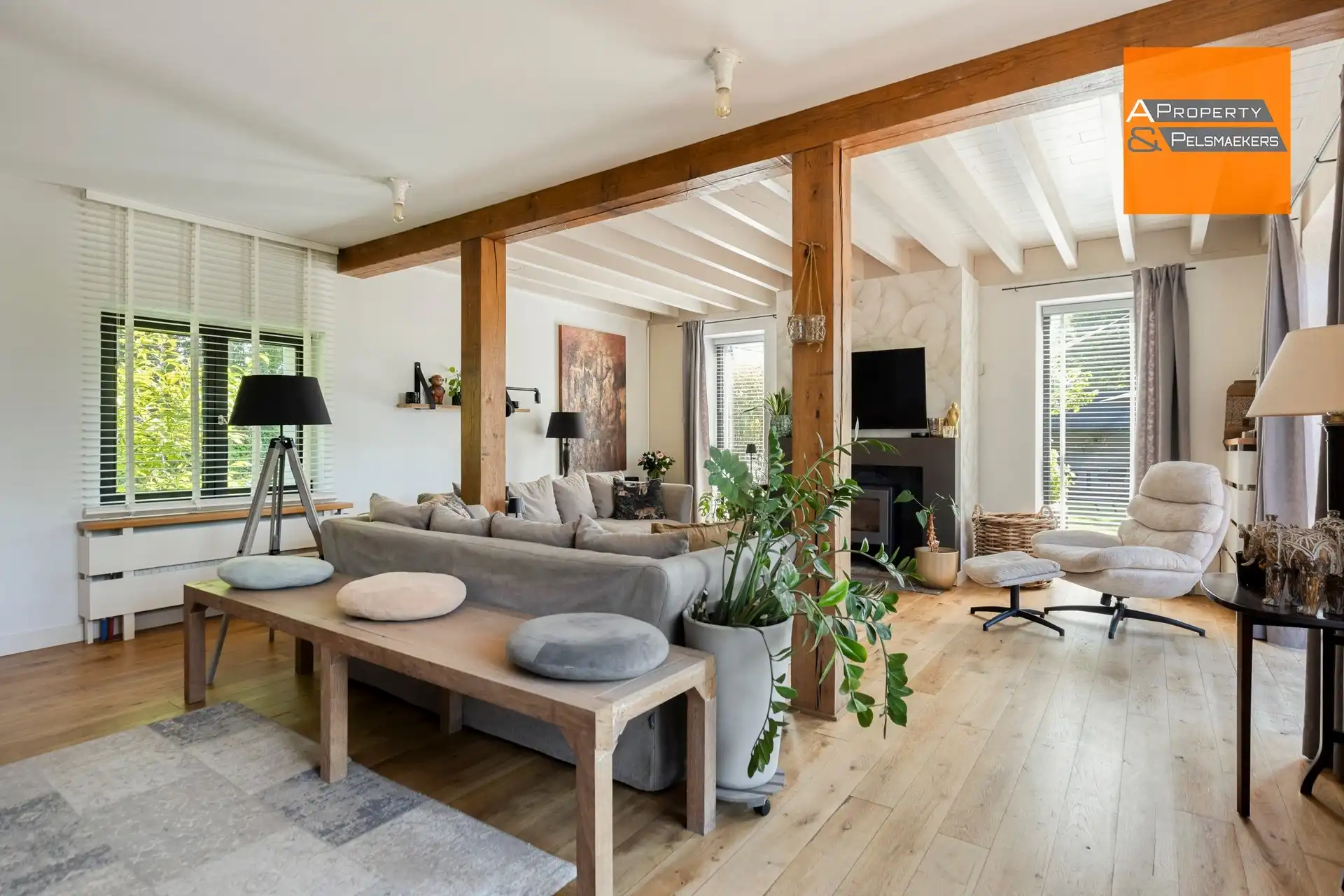 Woning met karakter op een unieke locatie. foto 3