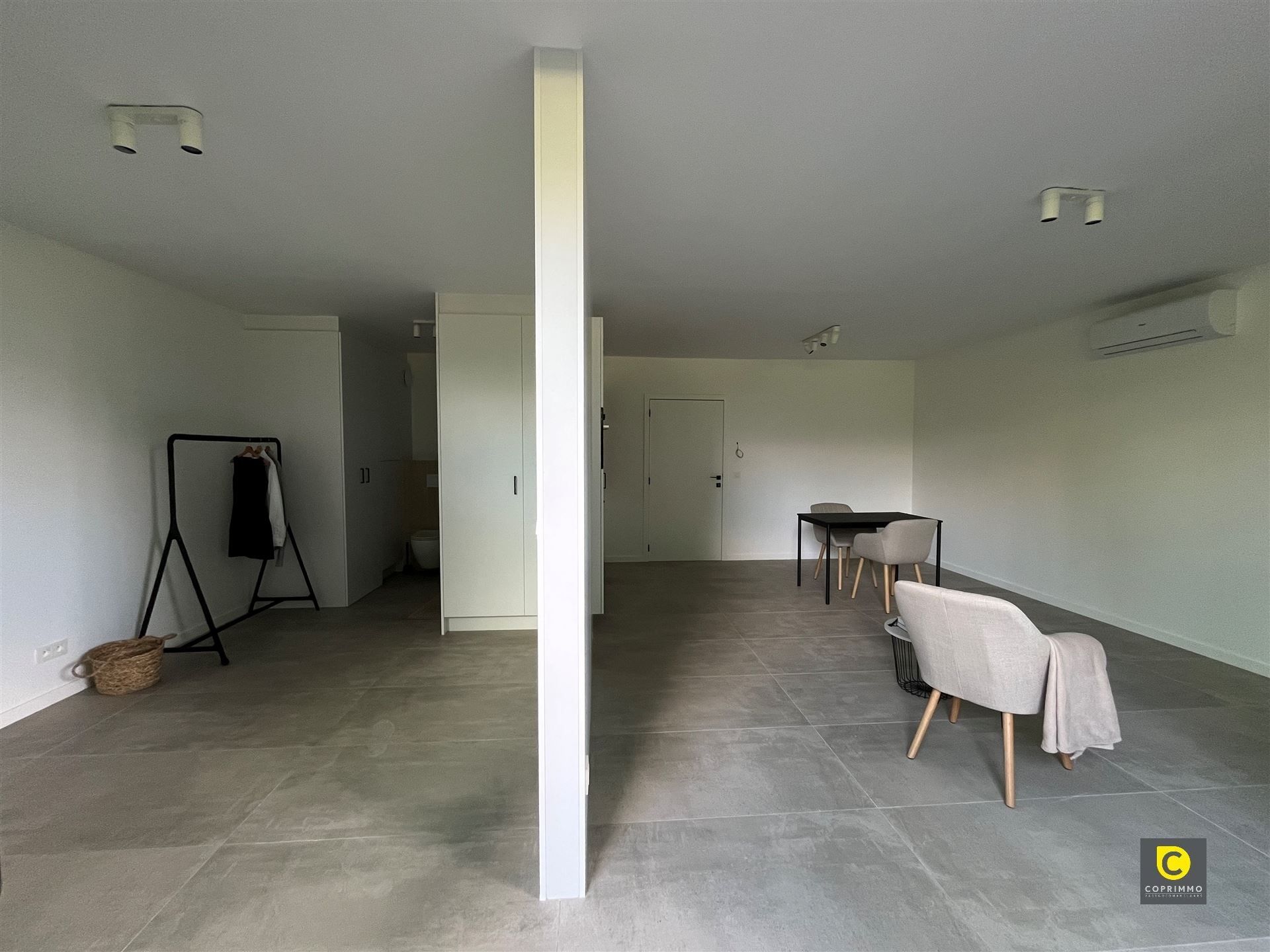 Subliem gerenoveerde GLV studio met airco en ZW-terras foto 4