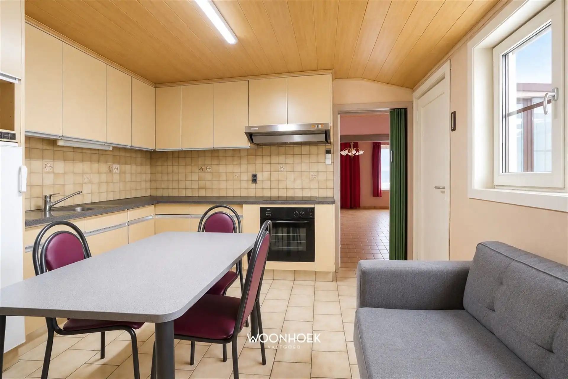Ruime 3-slpk HOB met garage, veranda en zicht op de velden foto 6