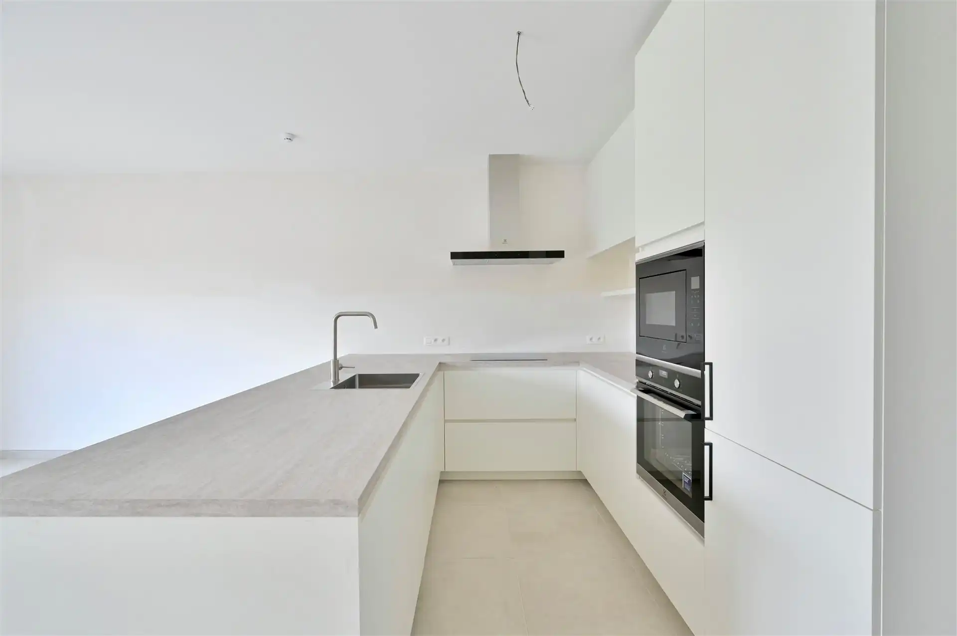 Moderne nieuwbouwwoning met 4 slpk en zonnige tuin foto 9