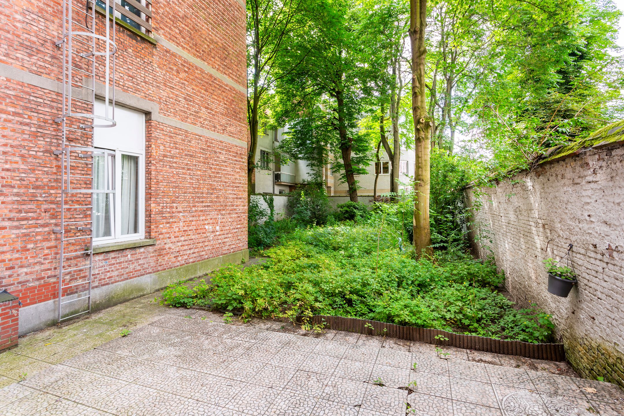 AUTHENTIEKE STADSWONING MET TUIN CA 300 M² AAN HARMONIE foto 14