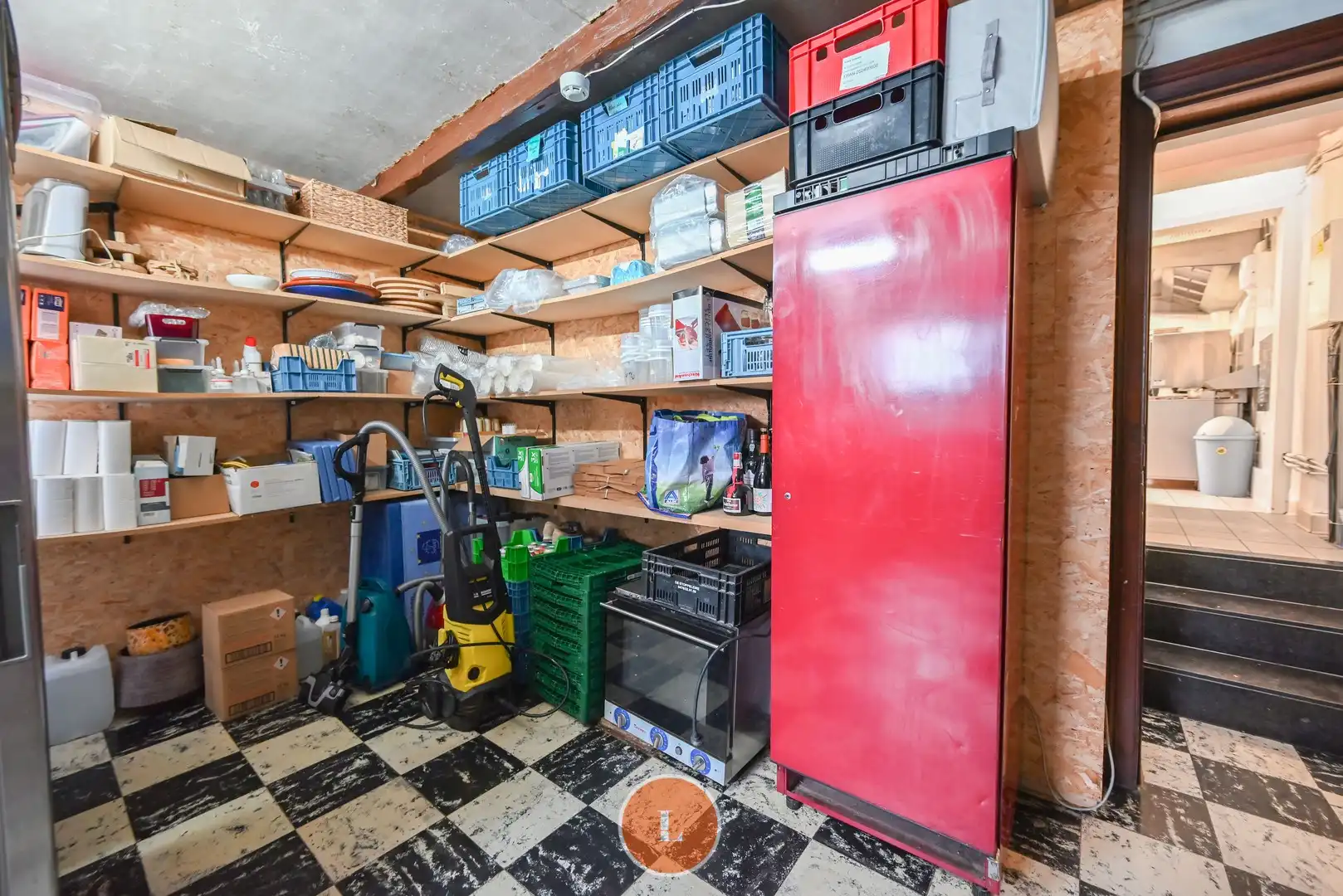 Handelspand met charmante gevel in hartje centrum Menen foto 10