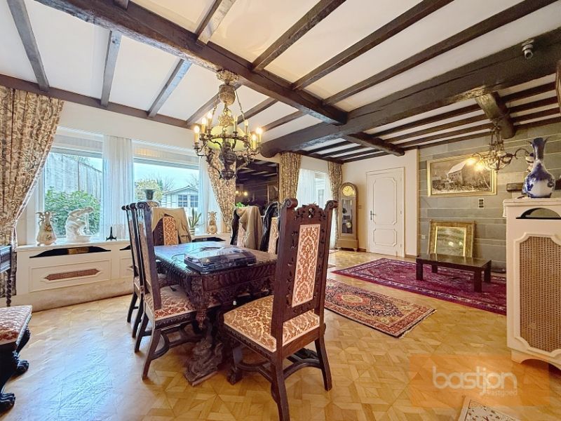 Ruime woning in rustige omgeving te Marke! foto 3