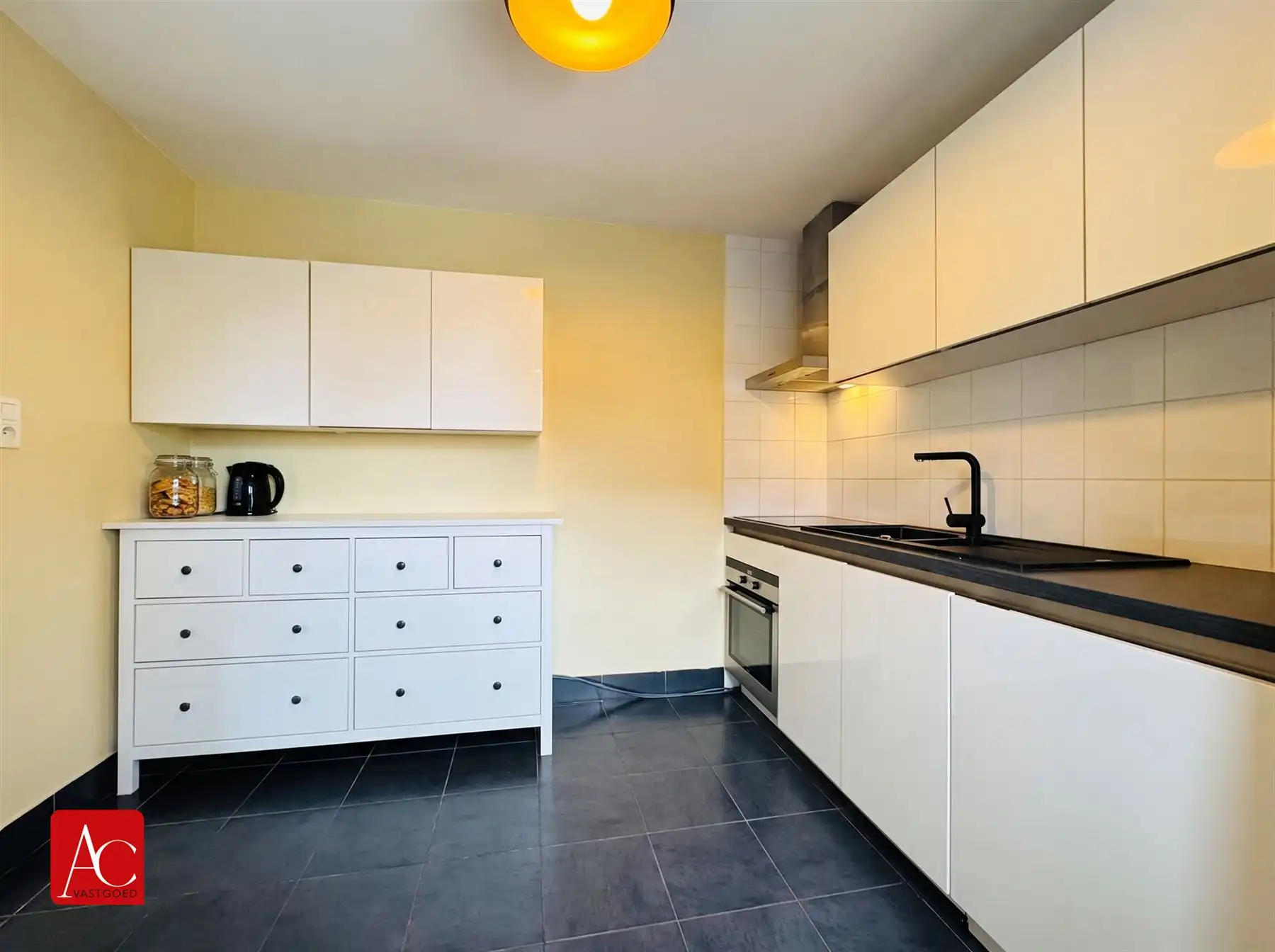 Ruim instapklaar appartement met 3 slaapkamers én garage foto 7