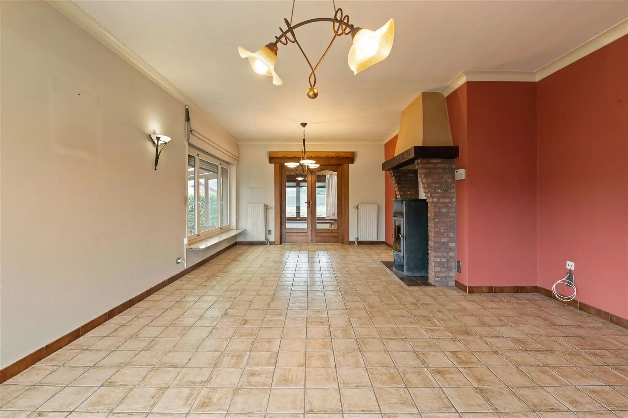 OP TE FRISSEN WONING MET 3 SLAAPKAMERS GELEGEN OP EEN RUIM PERCEEL VAN 11A70CA TE PAAL foto 4