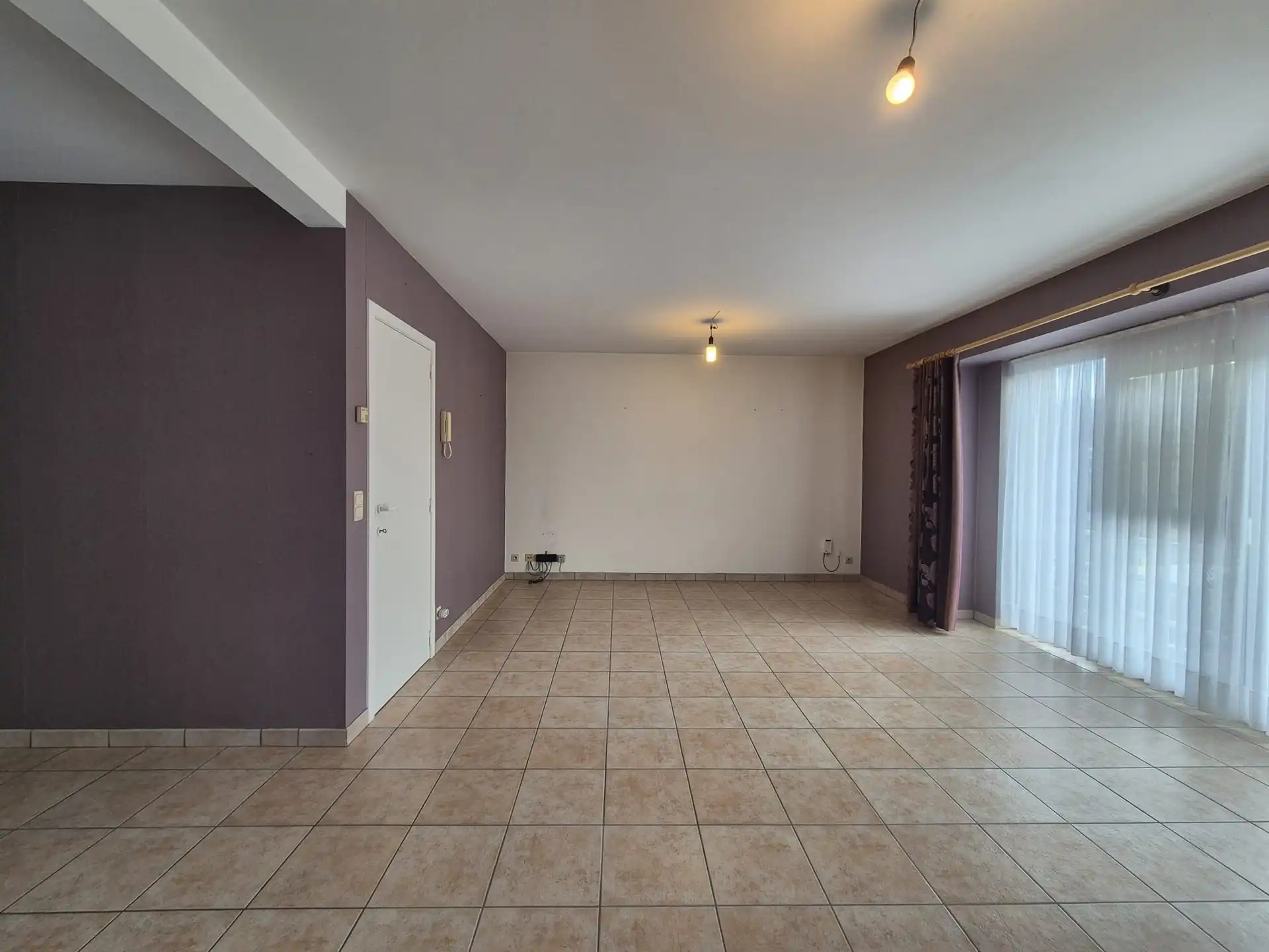 Ruim appartement met garage gelegen op het eerste verdiep vlakbij de Warande. foto 5