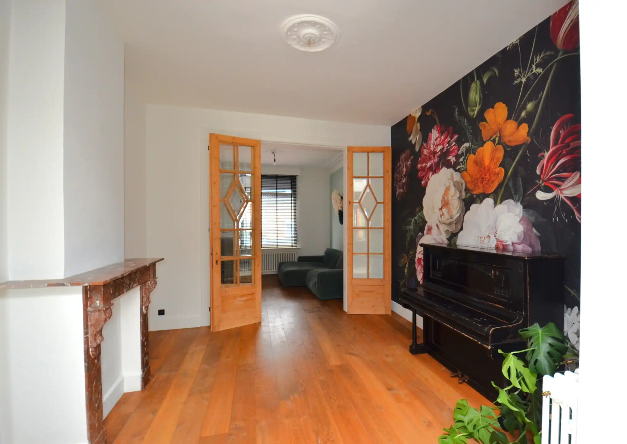 Ruime karaktervolle rijwoning foto 6