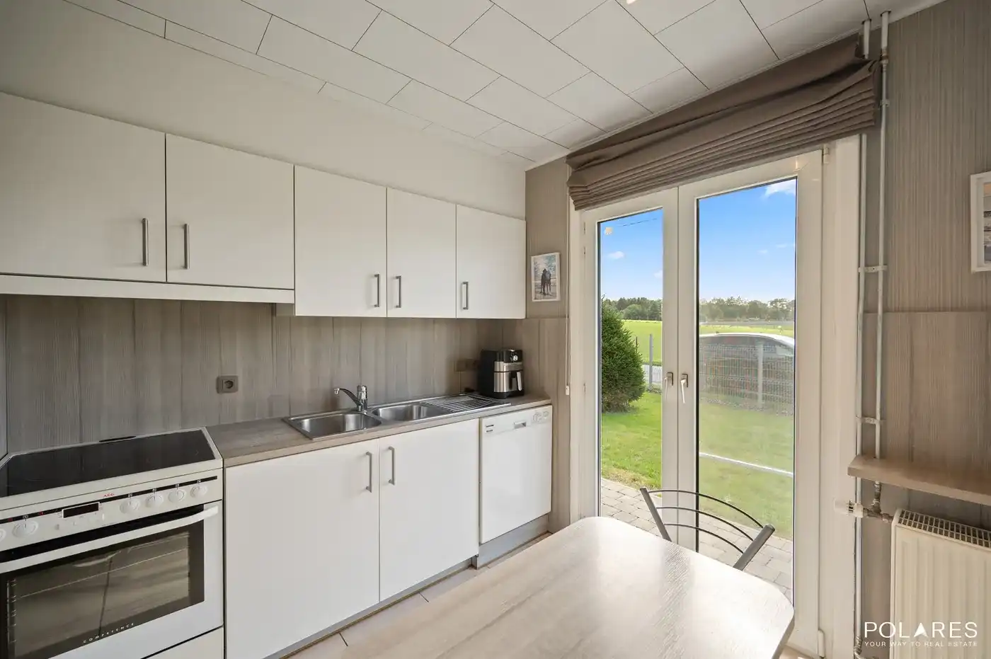 Fantastisch gelegen vrijstaande bungalow foto 13