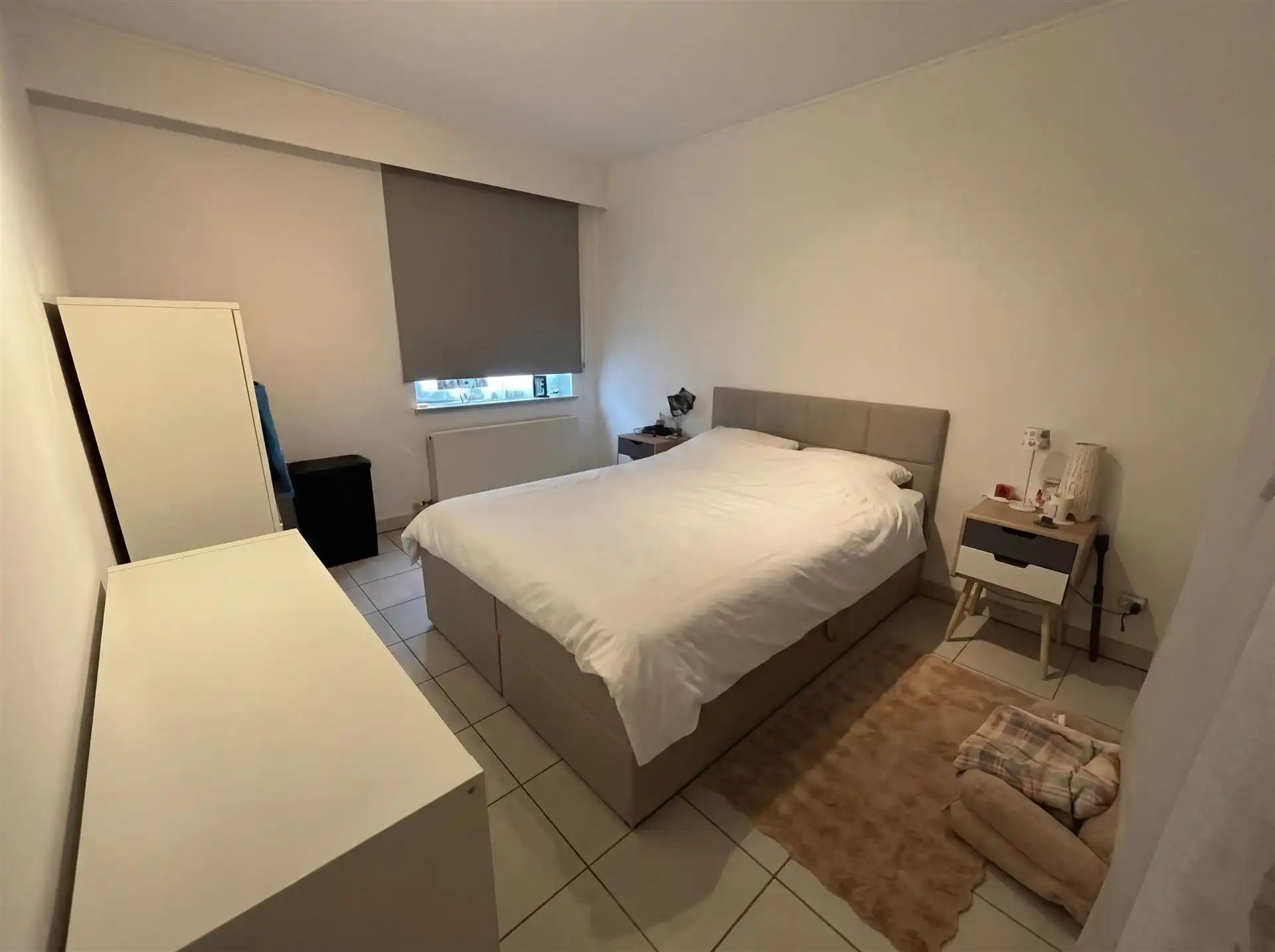 Ruim appartement met twee slaapkamers en terras in centrum Aalst foto 5