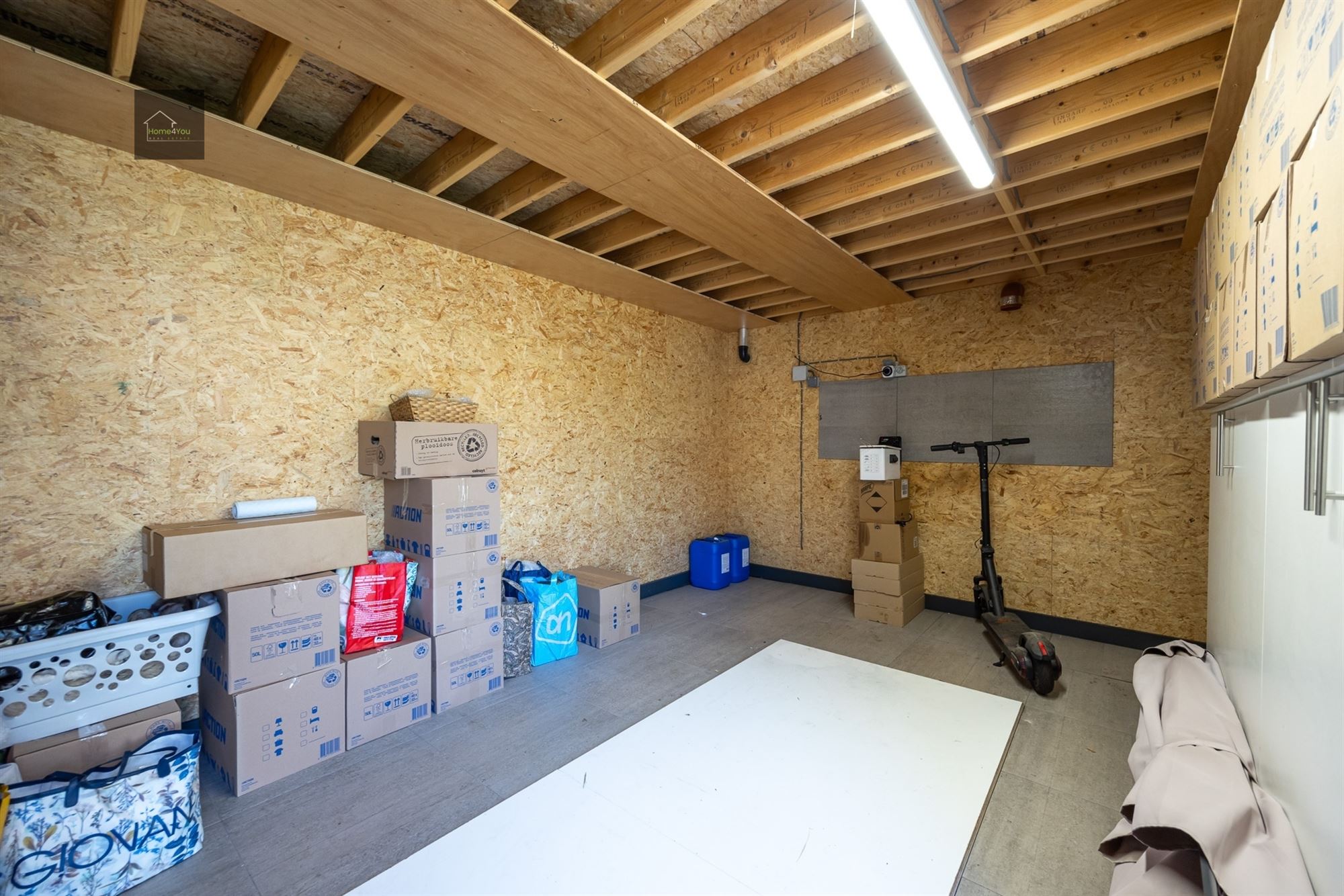 Moderne, energiezuinige halfopen woning in de rustige Vredewijk foto 28