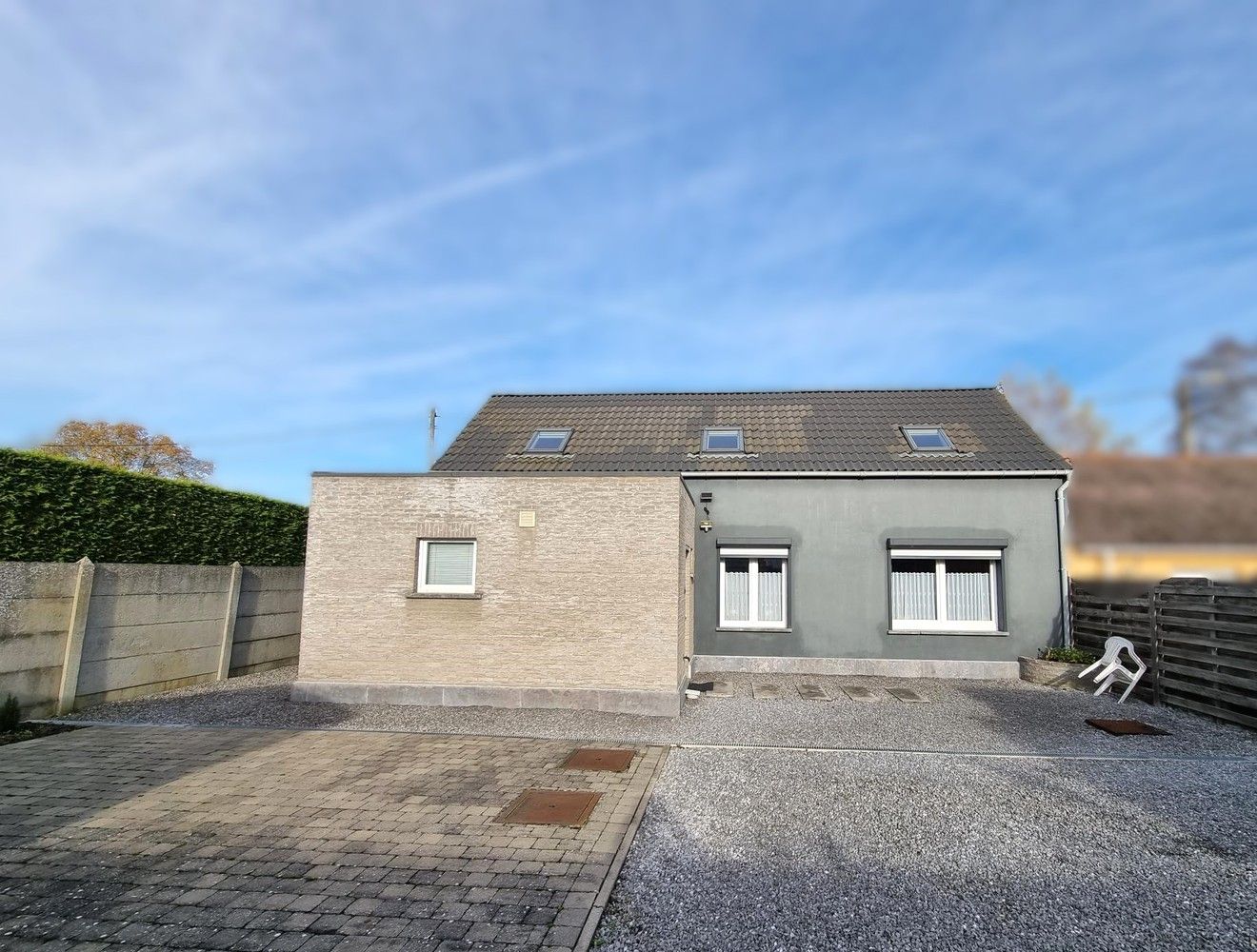 Hoofdfoto van de publicatie: Rustig gelegen, instapklare woning, 3 slks, gelegen tussen Putte en Heist-op-den-Berg.