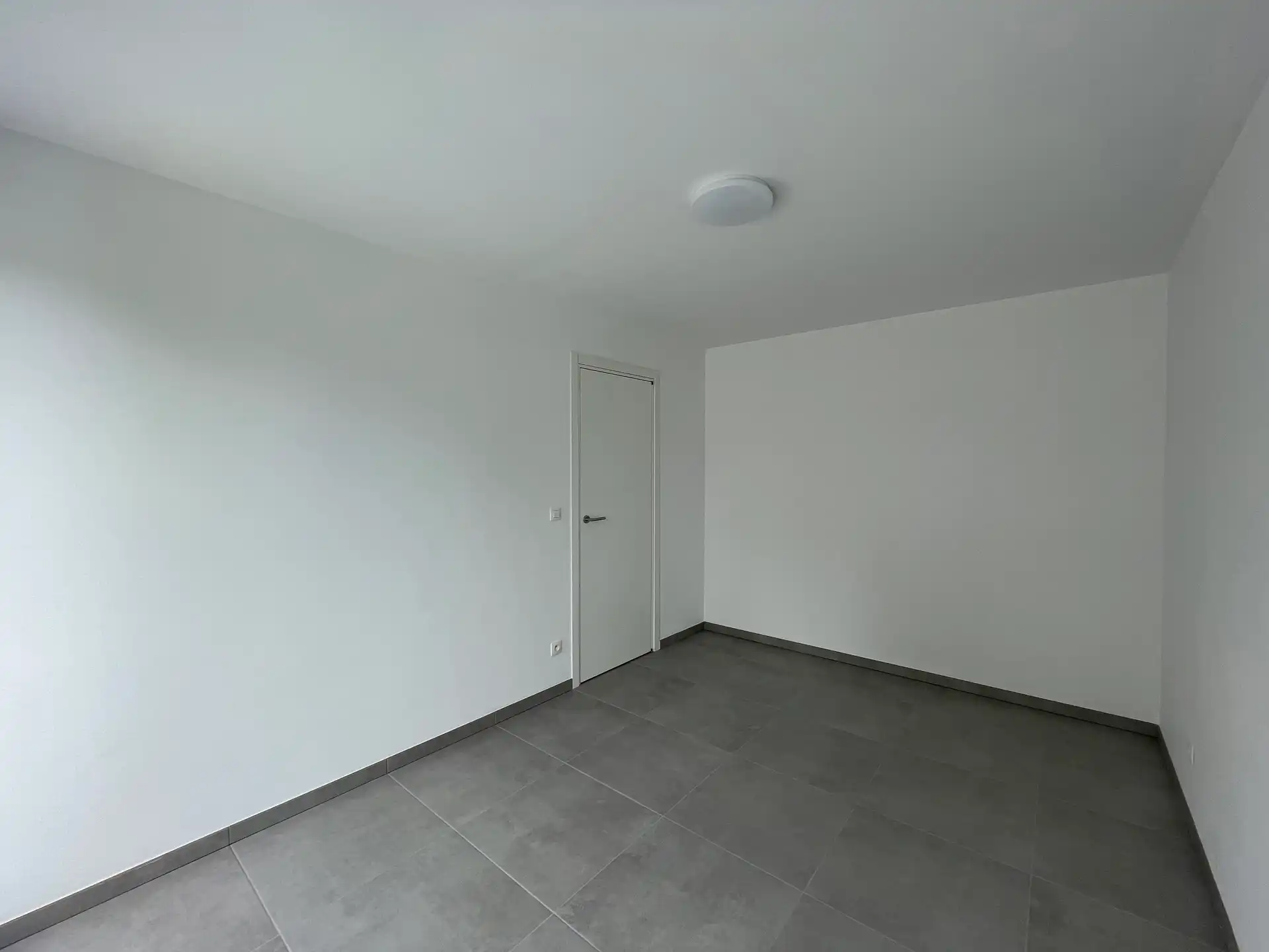 Nieuwbouw appartement op uitstekende locatie foto 7