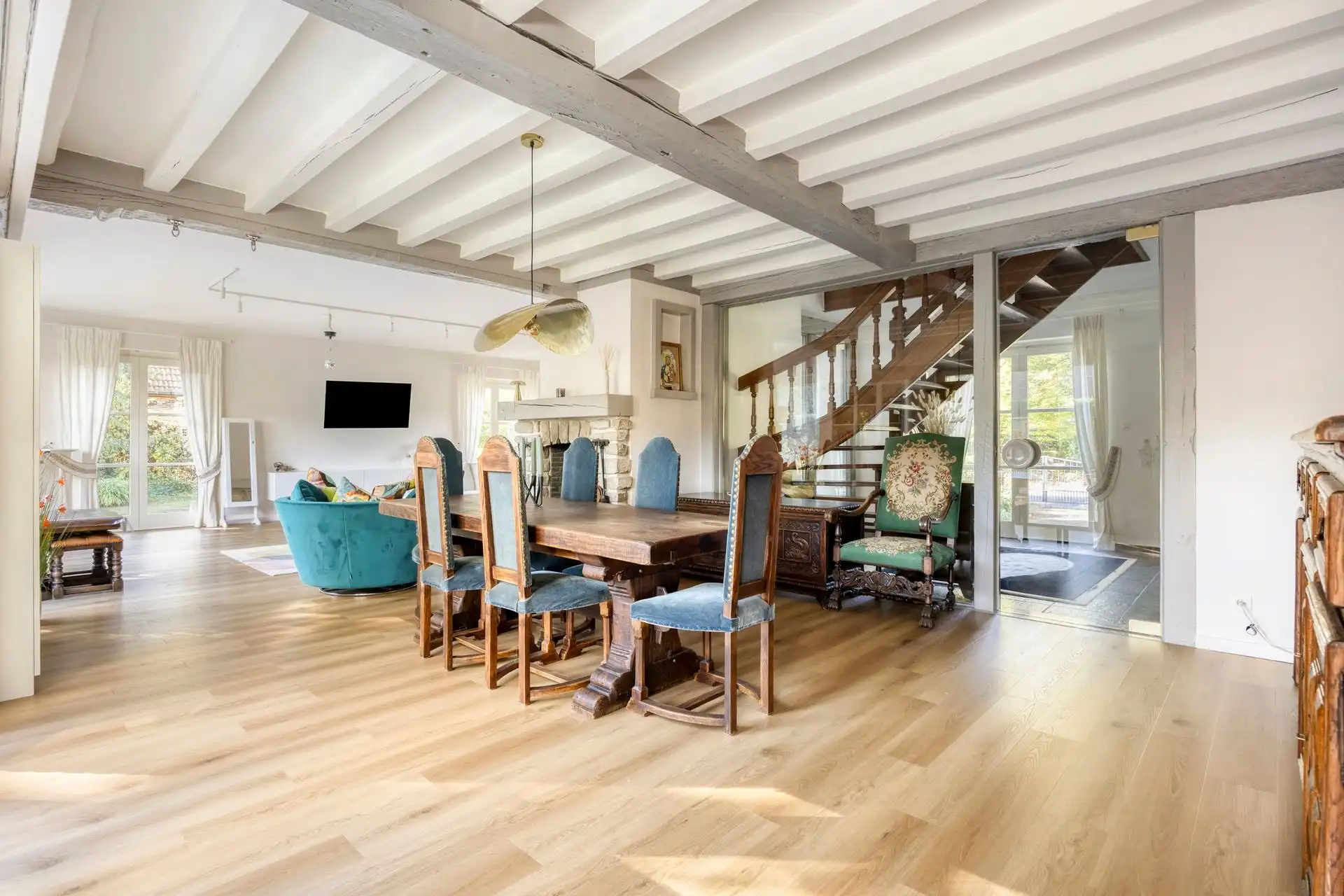 Prachtig gerenoveerde villa in de Zonnebos wijk foto 8