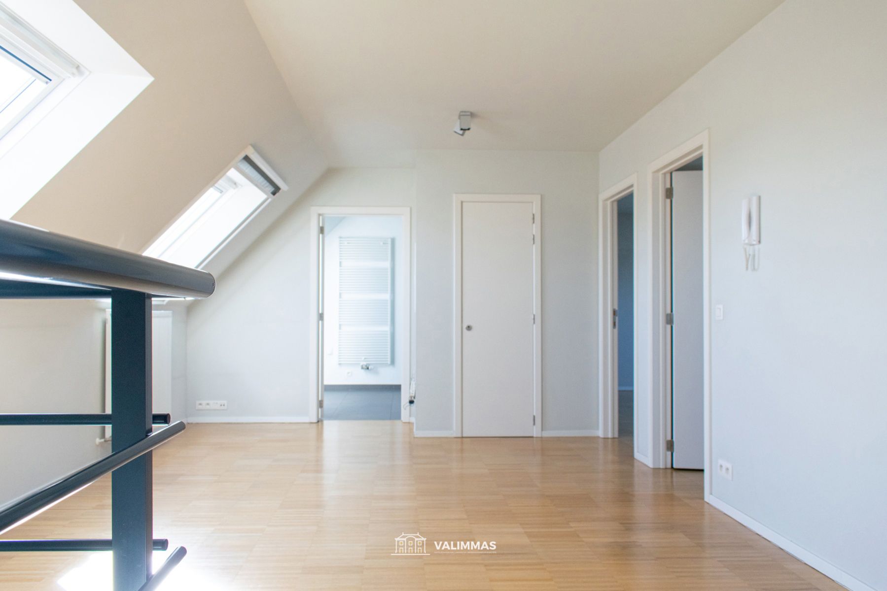 Zeer ruim duplex-appartement met terras, garage, parking... foto 13