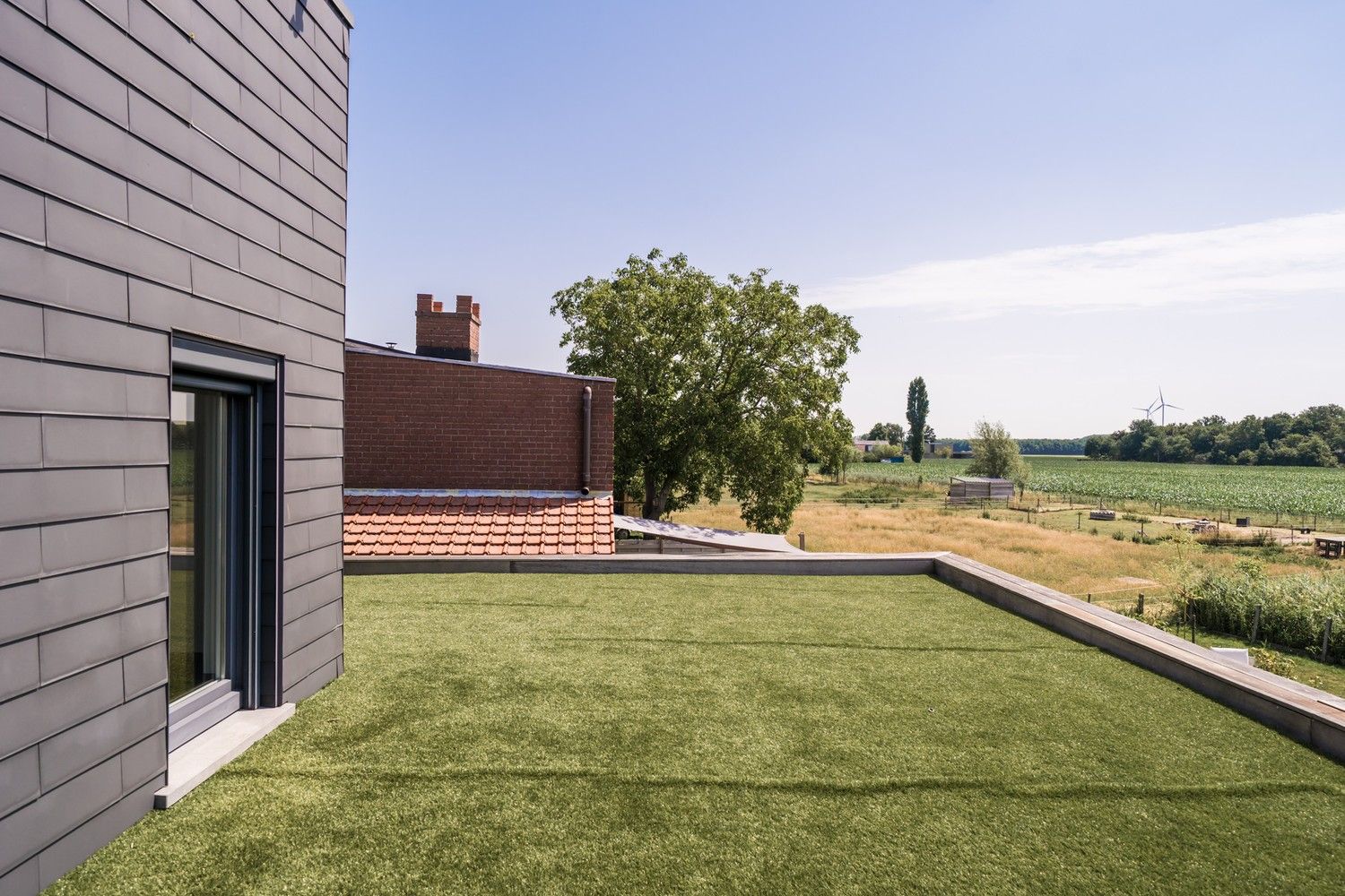 Gerenoveerde dijkwoning met prachtige verzichten! foto 8