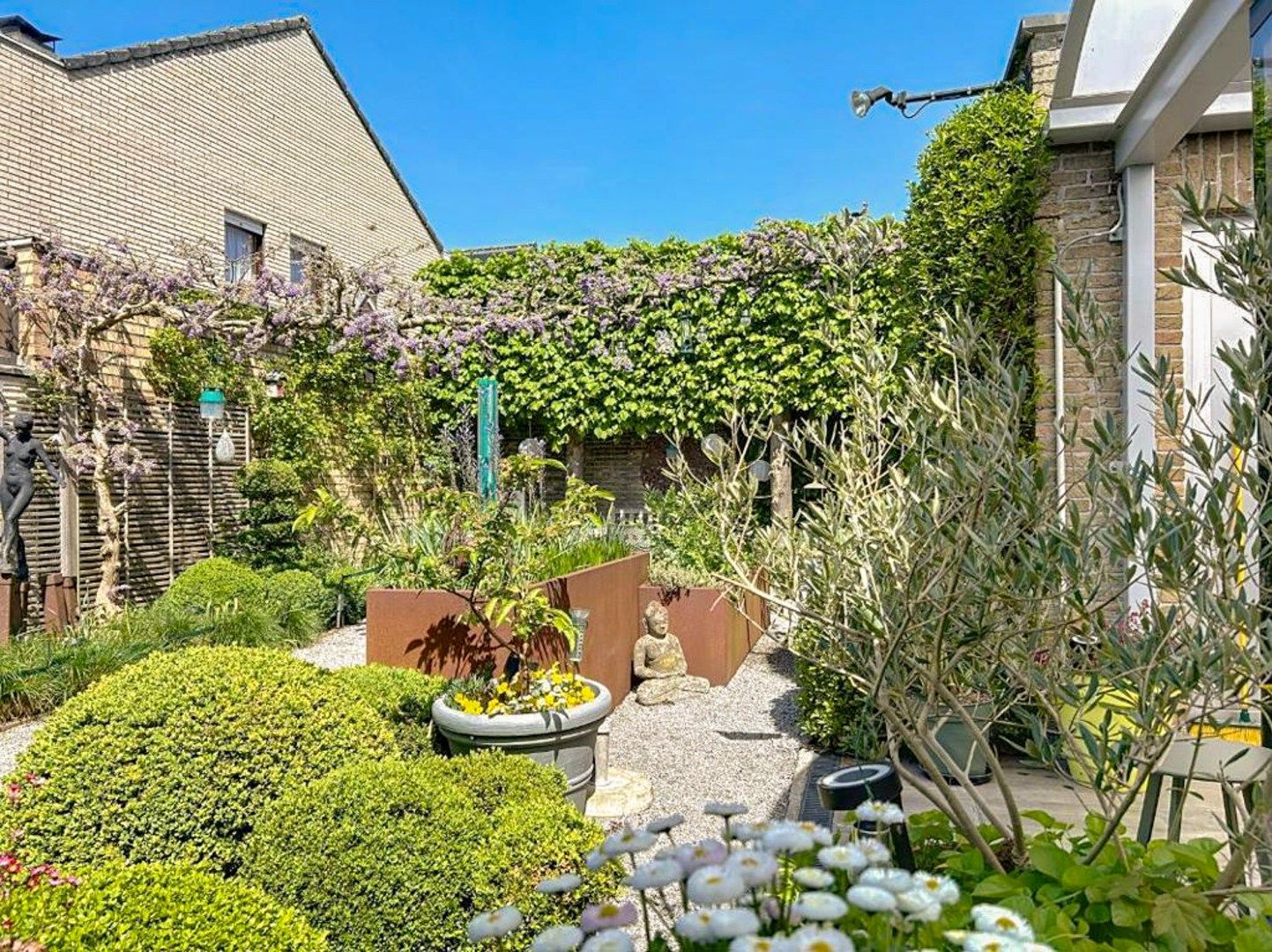  Instapklaar huis met praktijkruimte, kangoeroewonen mogelijk foto 27