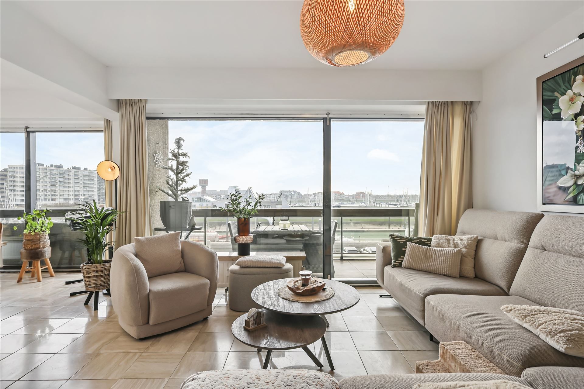 JACHTHAVEN / GROOT TERRAS  foto {{pictureIndex}}