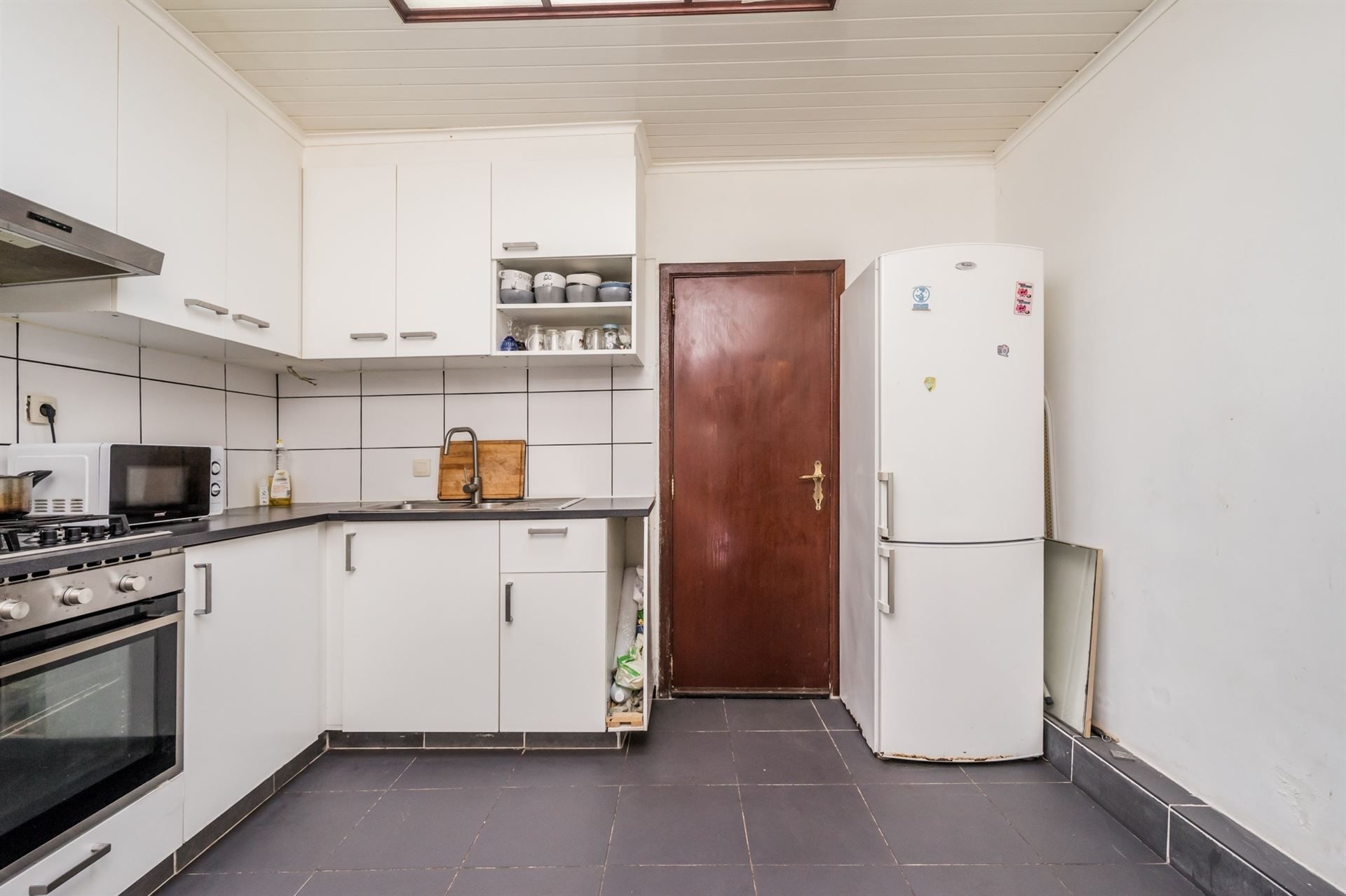 Te renoveren woning met 3-4 slaapkamers en tuin foto 6