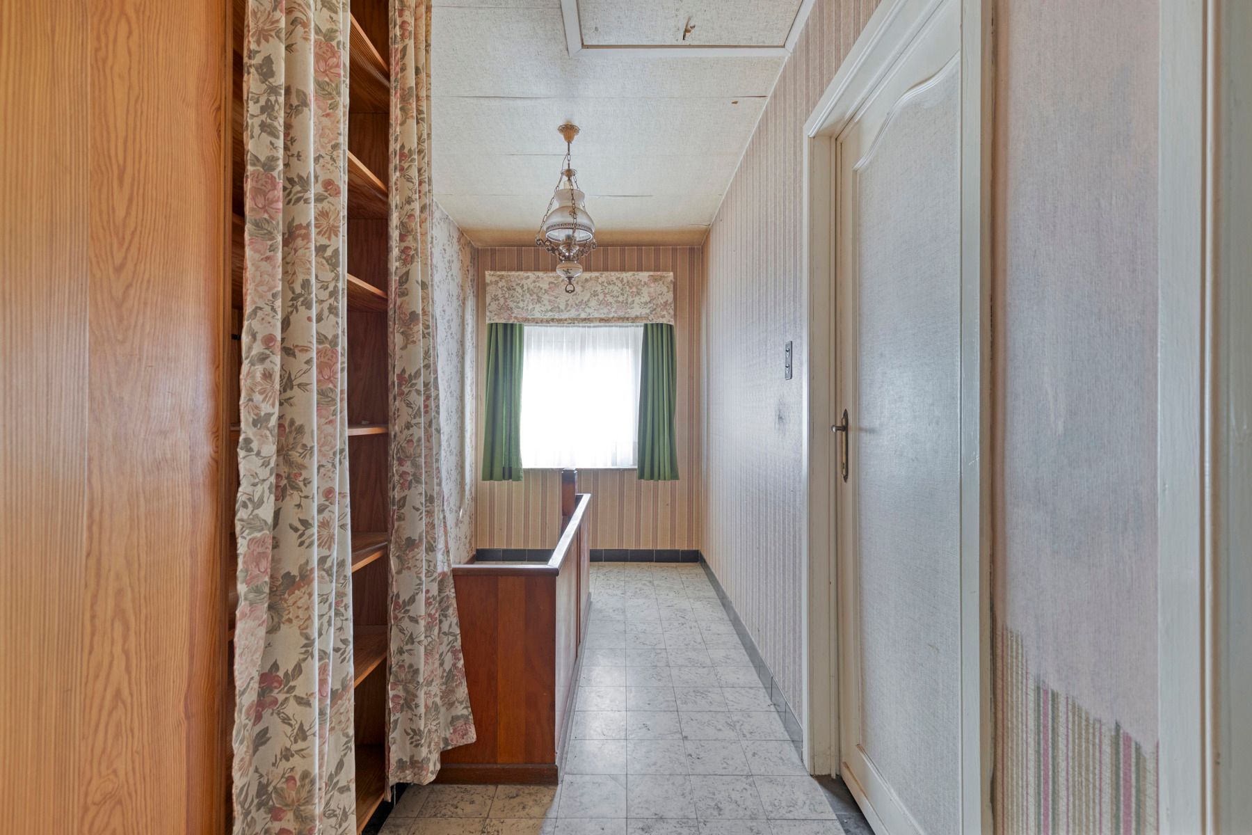 Te Renoveren 3-gevelwoning op gunstige ligging foto 10