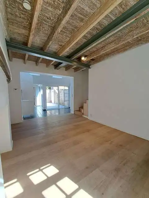 Gerenoveerde woning met TERRAS te huur in Centrum Brugge foto 2