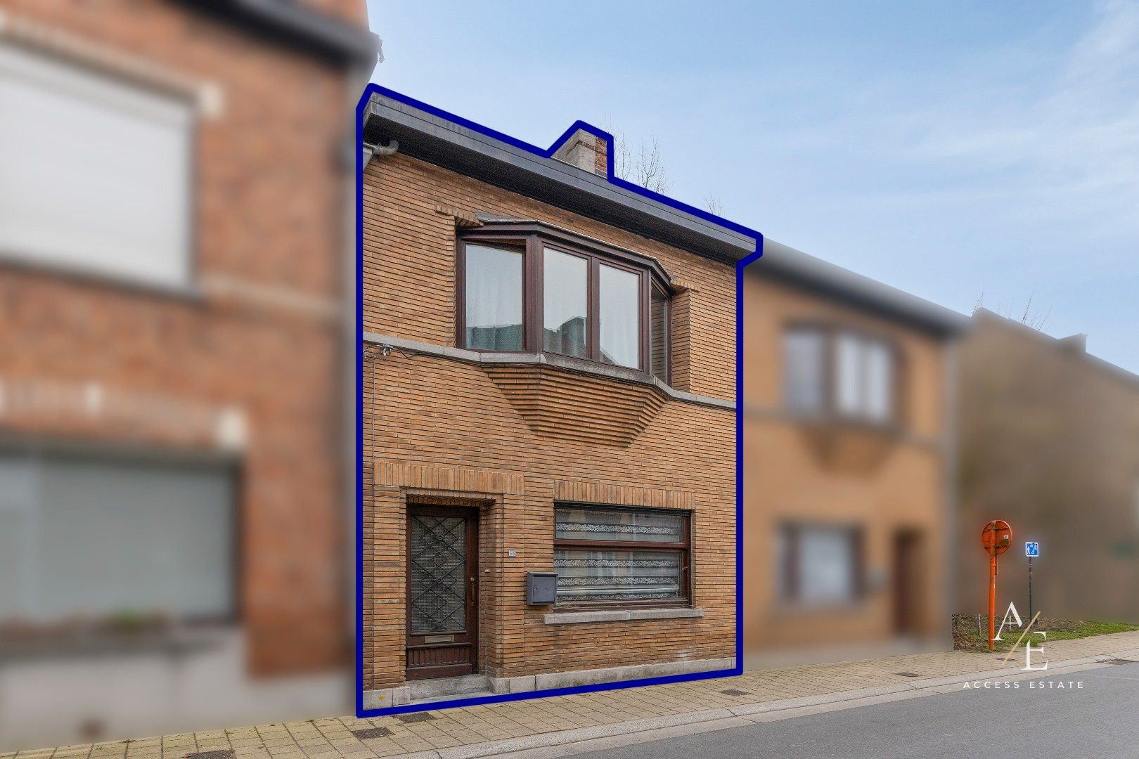 EEKLO - Uitstekend gelegen instapklare gezinswoning/ investeringsopportuniteit met tuin foto {{pictureIndex}}