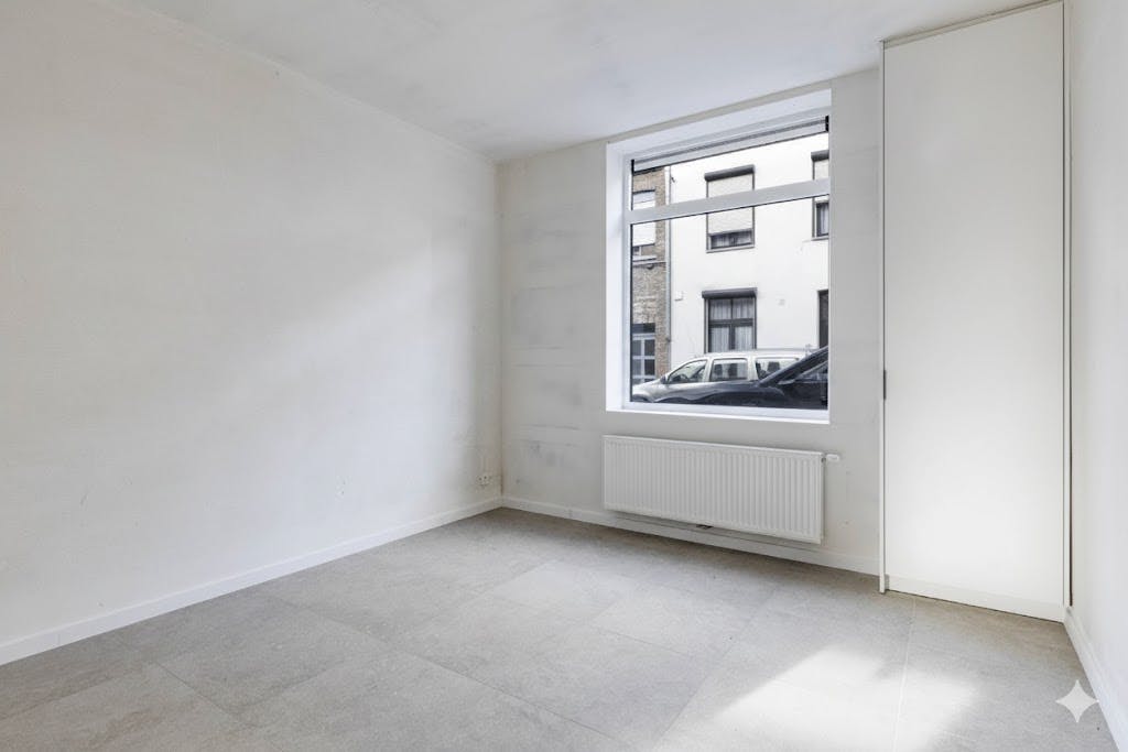 Gerenoveerd huis met 3 slaapkamers in Assebroek foto 5