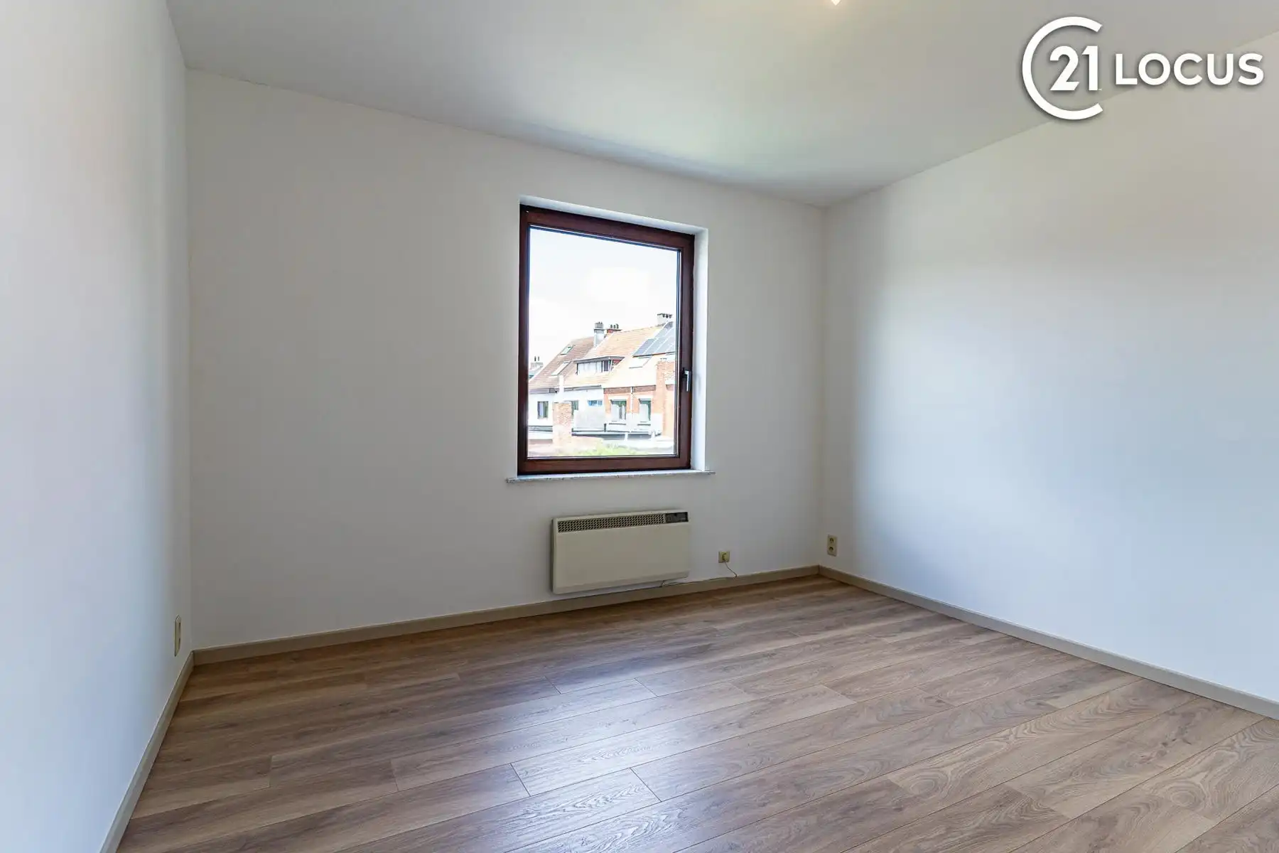 Ruim instapklaar appartement met garage in Burcht foto 11