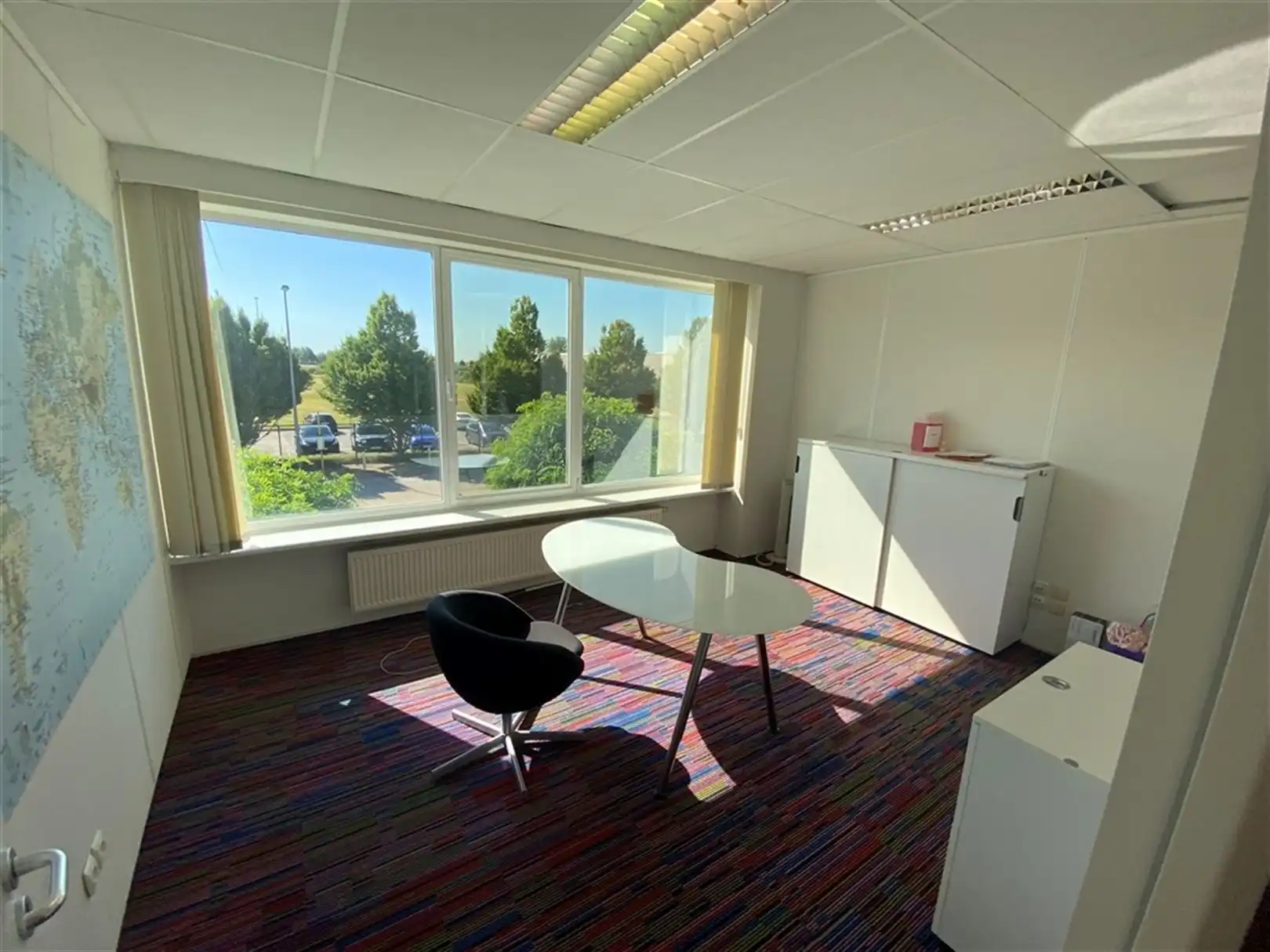 Budgetvriendelijk instapklaar kantoor op gunstige locatie foto 7