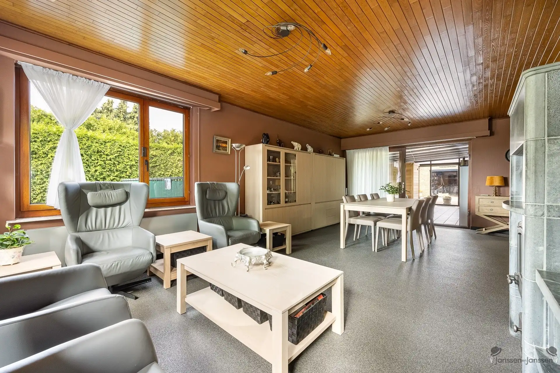 Ruime villa met magazijn op 1.650 m² in Kapellen foto 4