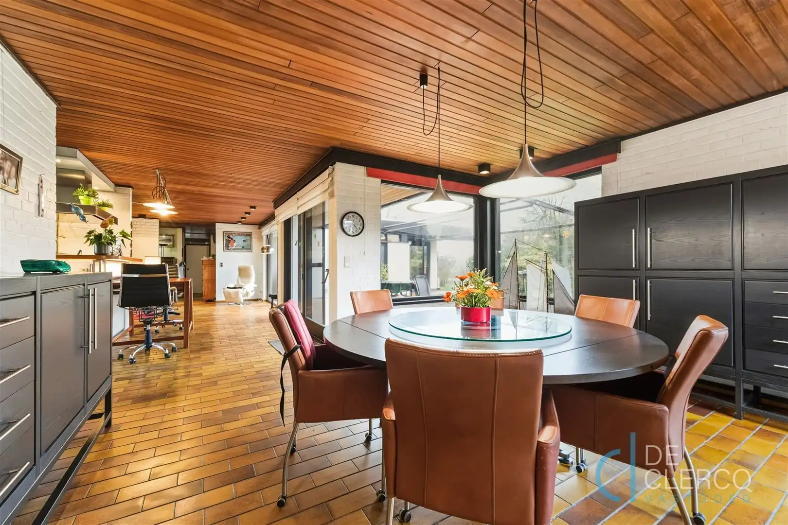 Ruime bungalow met grote tuin te koop in groene omgeving! foto 5