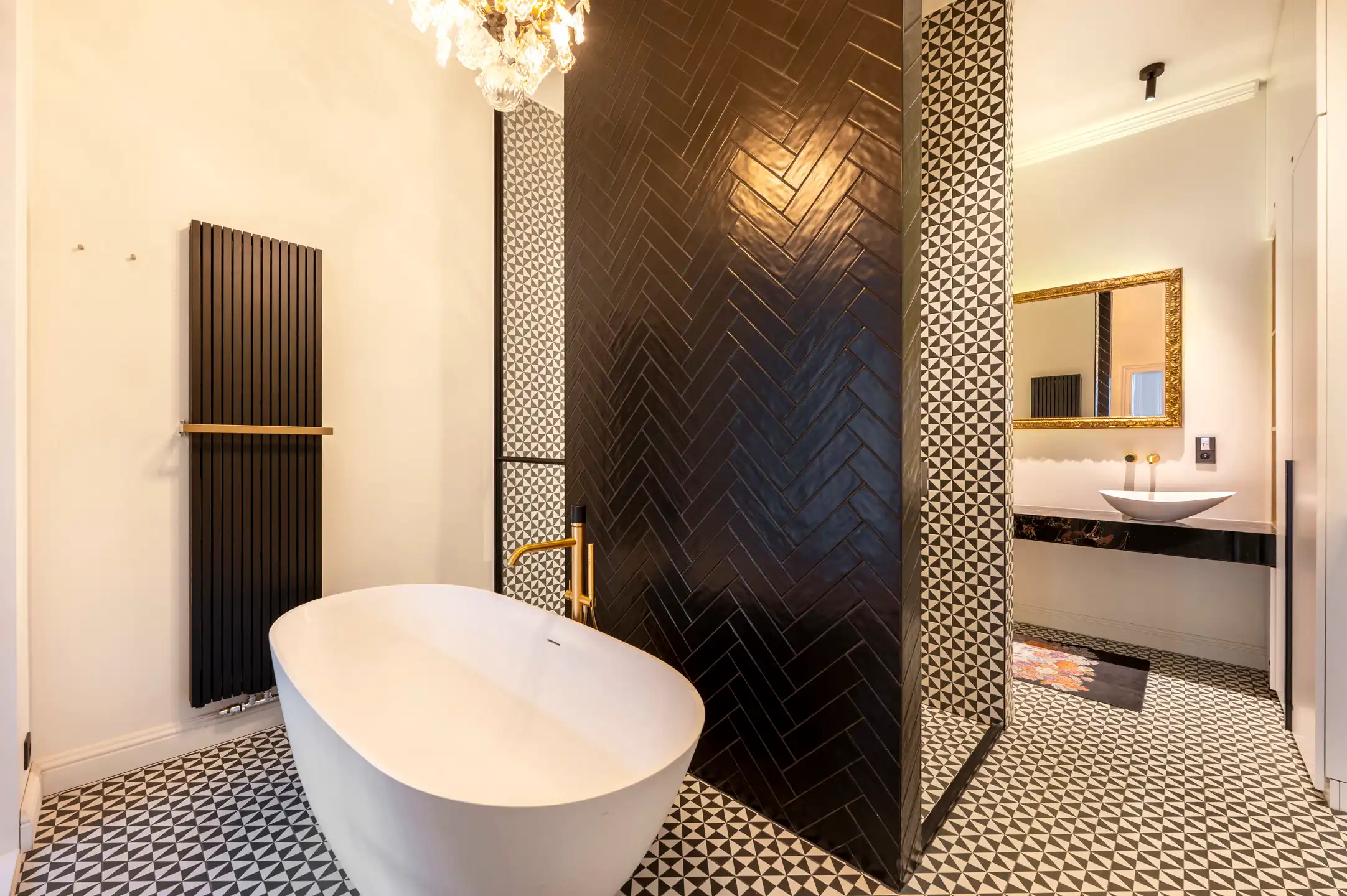 ANTWERPEN - Bijzonder herenhuis foto 12