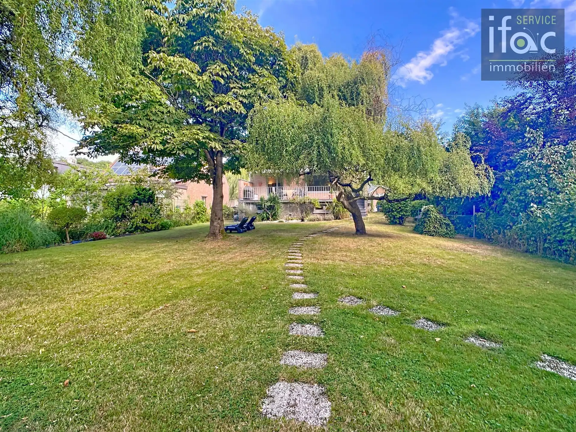 Fantastische villa met 3 slpk en bijbouw in tuin foto 3