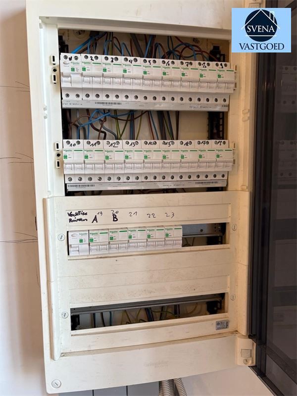 VERDER TE RENOVEREN WONING MET 3 SLAAPKAMERS foto 9