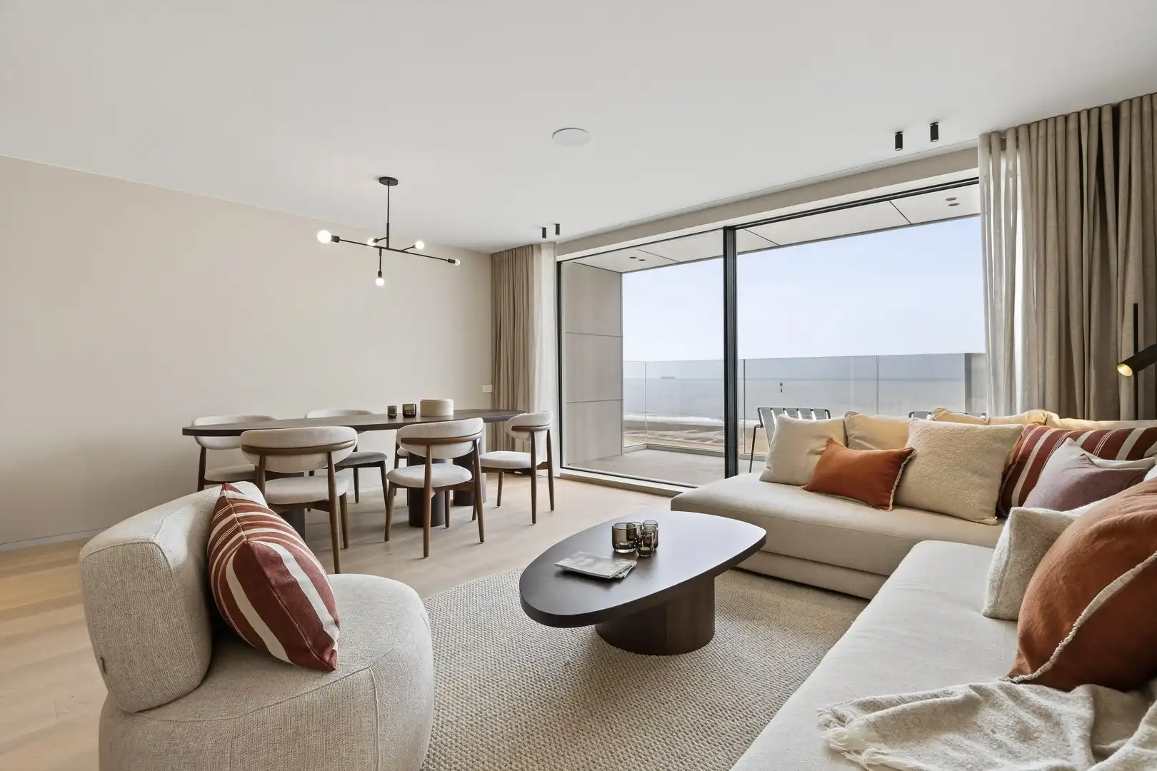 Milenka - Appartement 7e verdieping – Verfijnde rust met zicht op de horizon foto {{pictureIndex}}