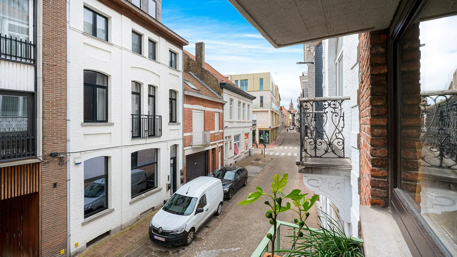 Grote woning met veel potentieel te Heist foto 13