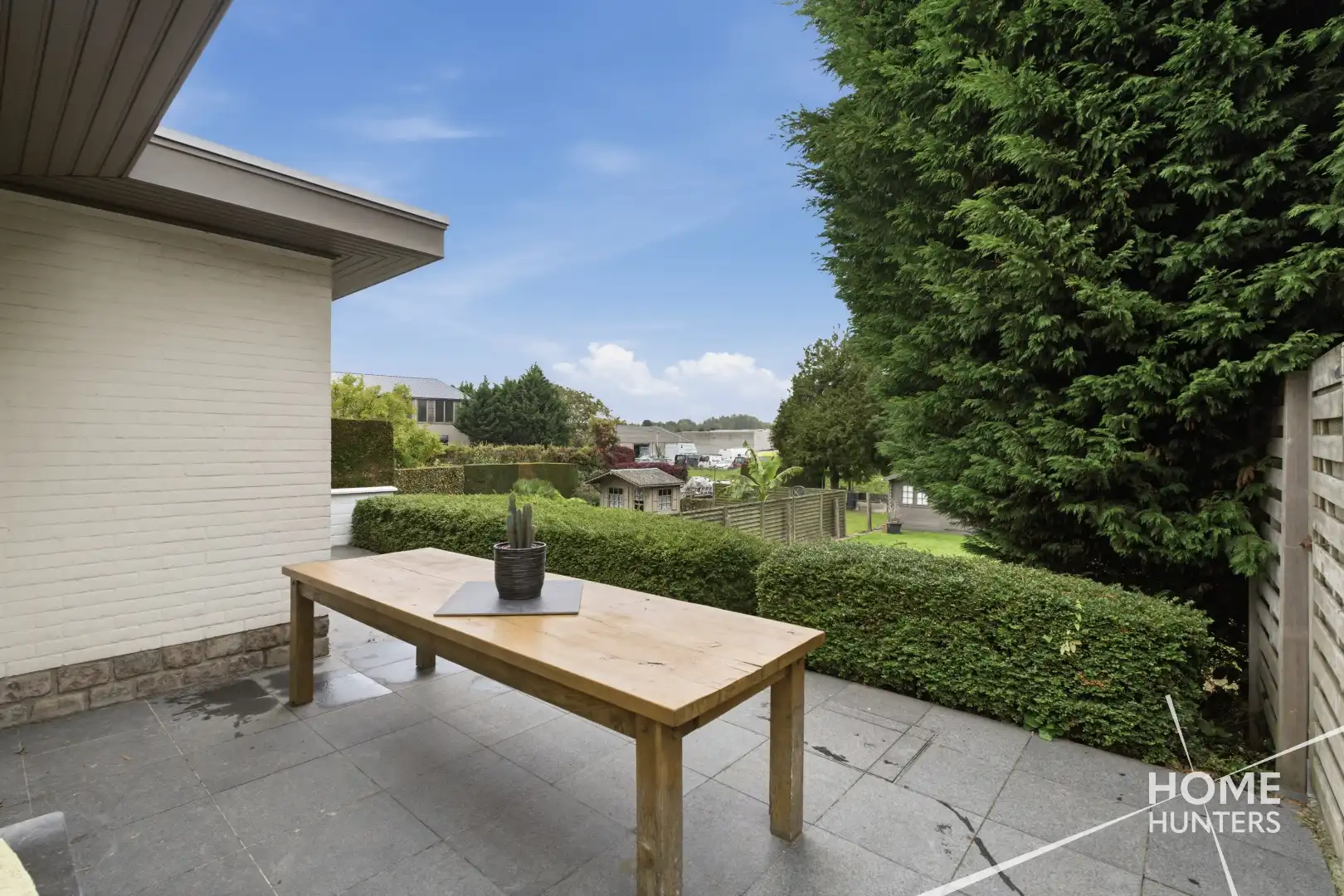 RUSTIG GELEGEN BUNGALOW MET RUIME TUIN EN VEELZIJDIGE KELDERRUIMTE foto 34