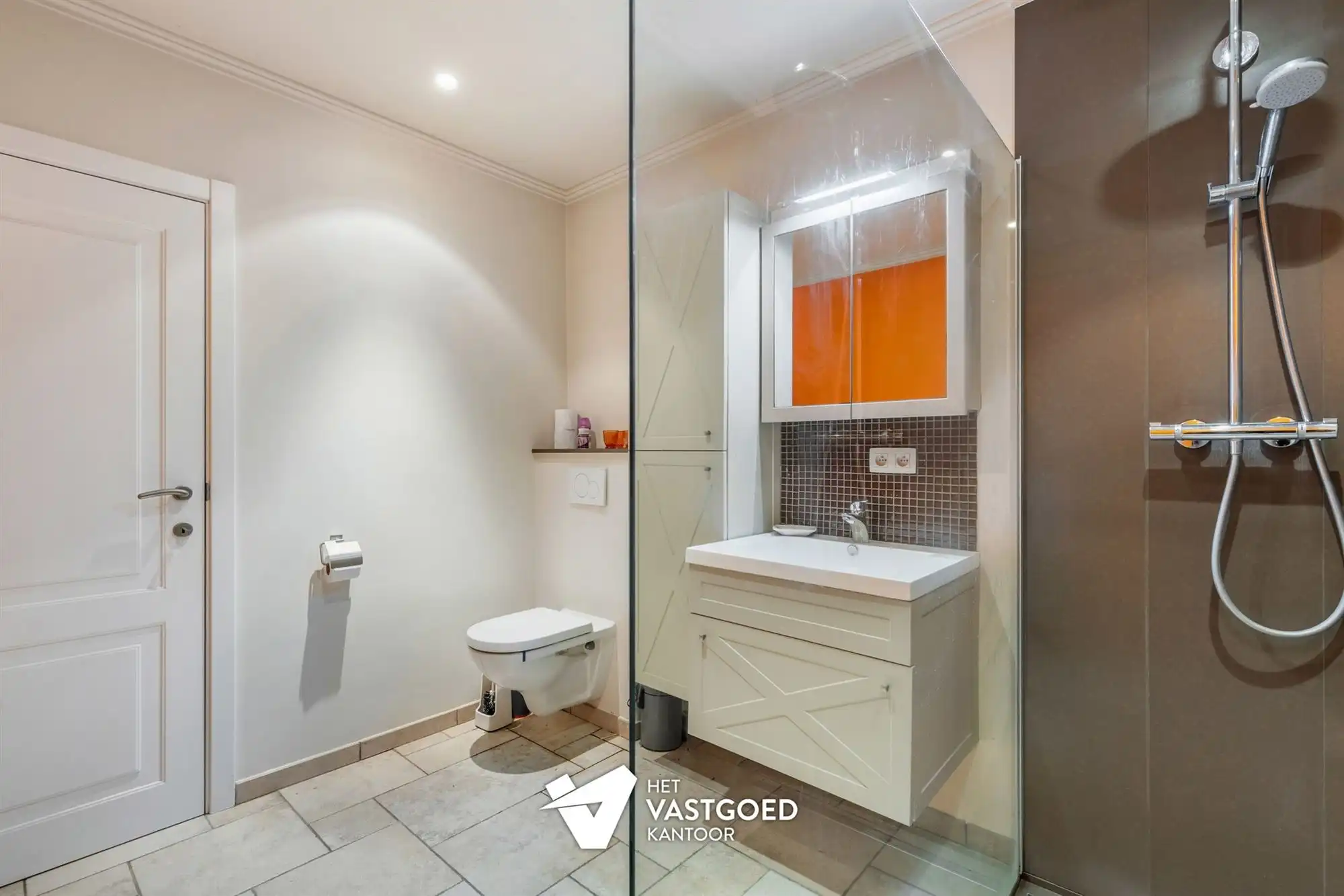 PERFECT ONDERHOUDEN GELIJKVLOERS APPARTEMENT (135M²) MET 2 SLAAPKAMERS + DRESSING EN TERRAS TE LAAKDAL foto 18