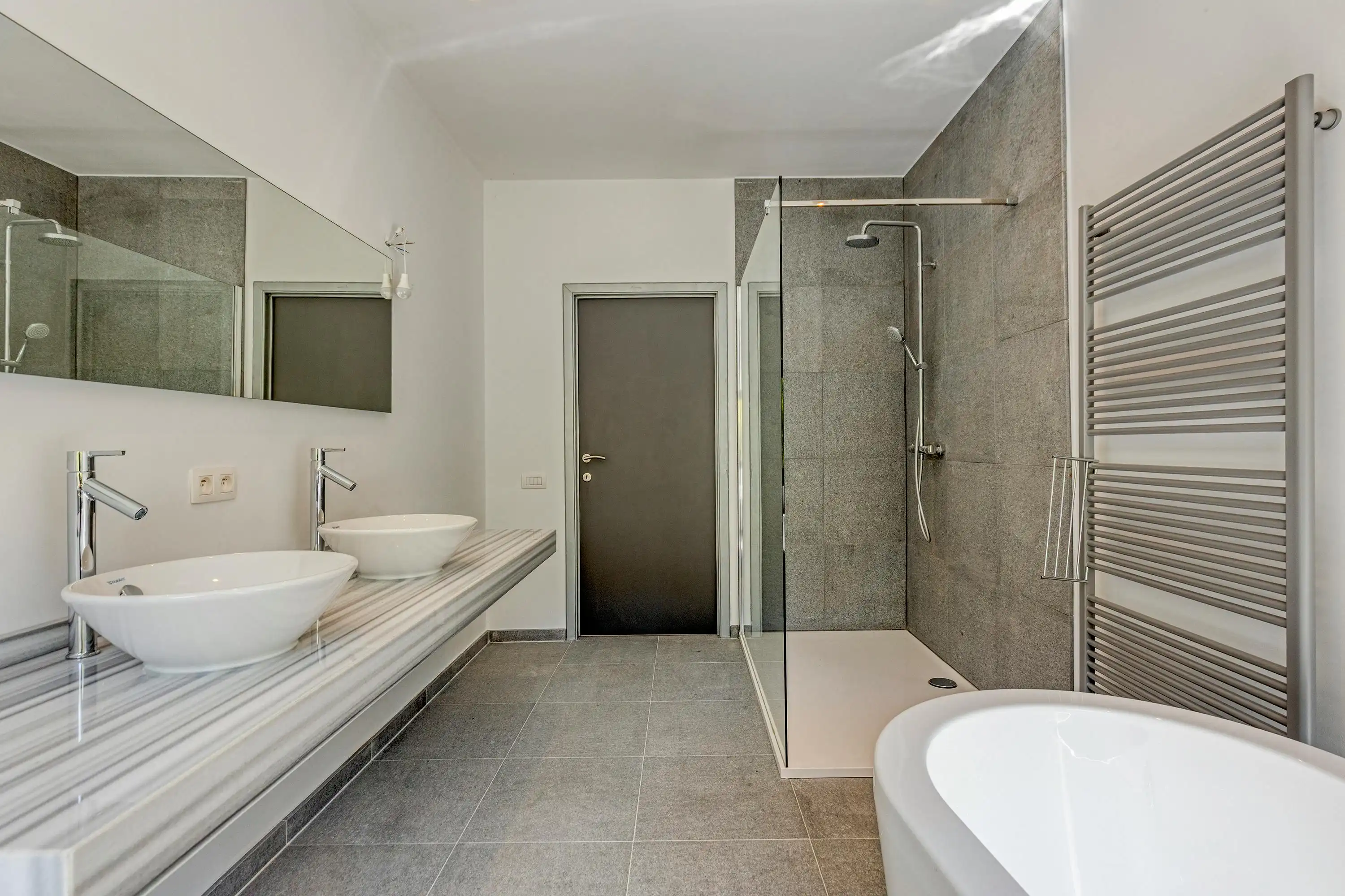 Exclusieve villa in Schilde met ruime zuid-gerichte tuin. foto 19