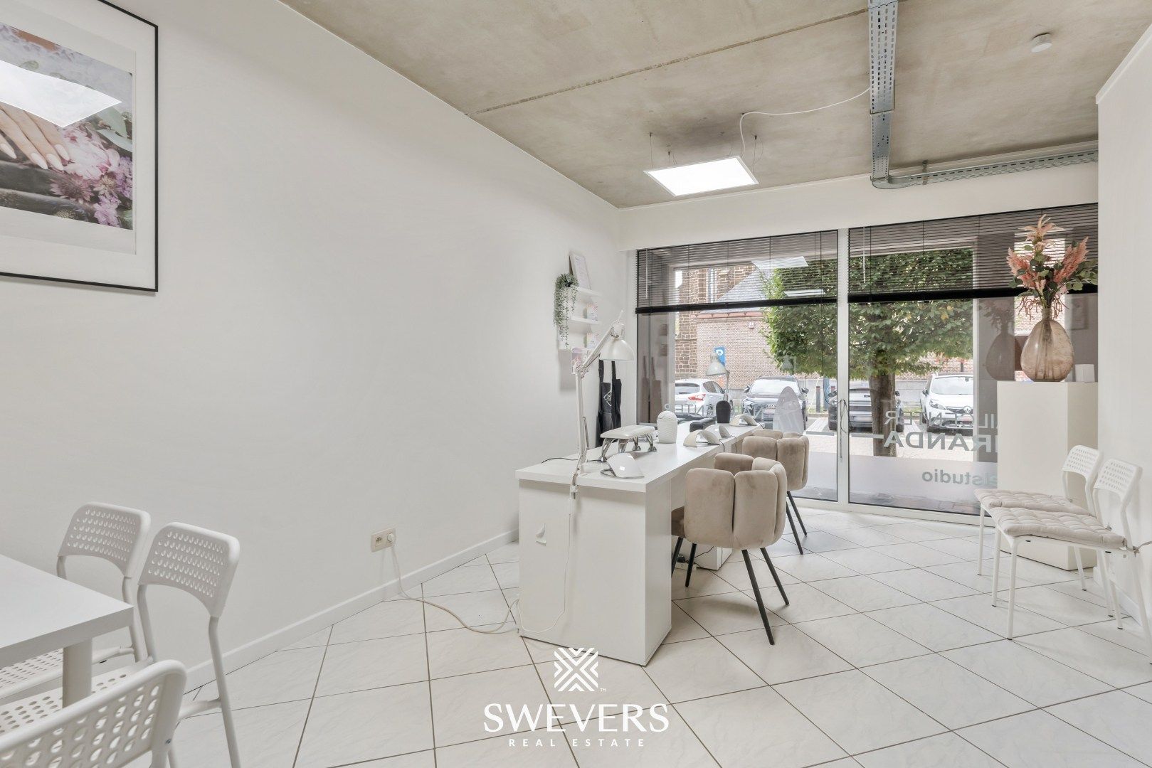 Handelspand met praktische indeling in hartje Tessenderlo foto 19