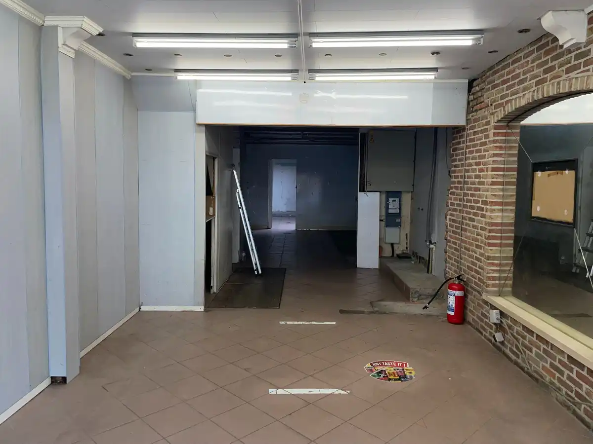 Centraal gelegen HANDELSPAND foto 7