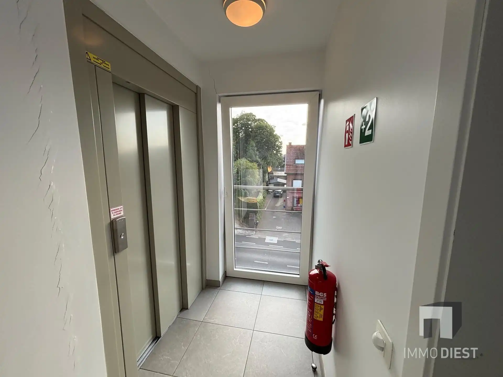 Knap nieuwbouwappartement met 1 slaapkamer, autostaanplaats en kelderberging foto 3