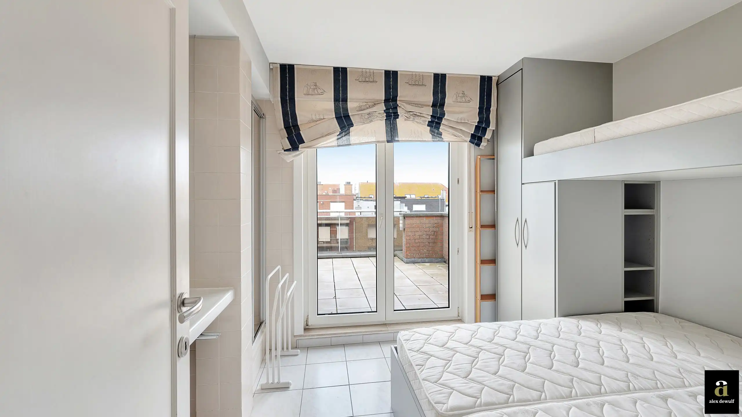 Uniek duplexappartement met zijdelings zeezicht en ruime terrassen. foto 19