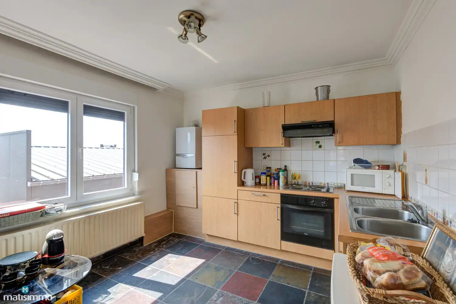 HANDELSGELIJKVLOERS MET DUPLEXAPPARTEMENT VOORZIEN VAN PARKEERGELEGENHEID NABIJ CENTRUM TONGEREN foto 19