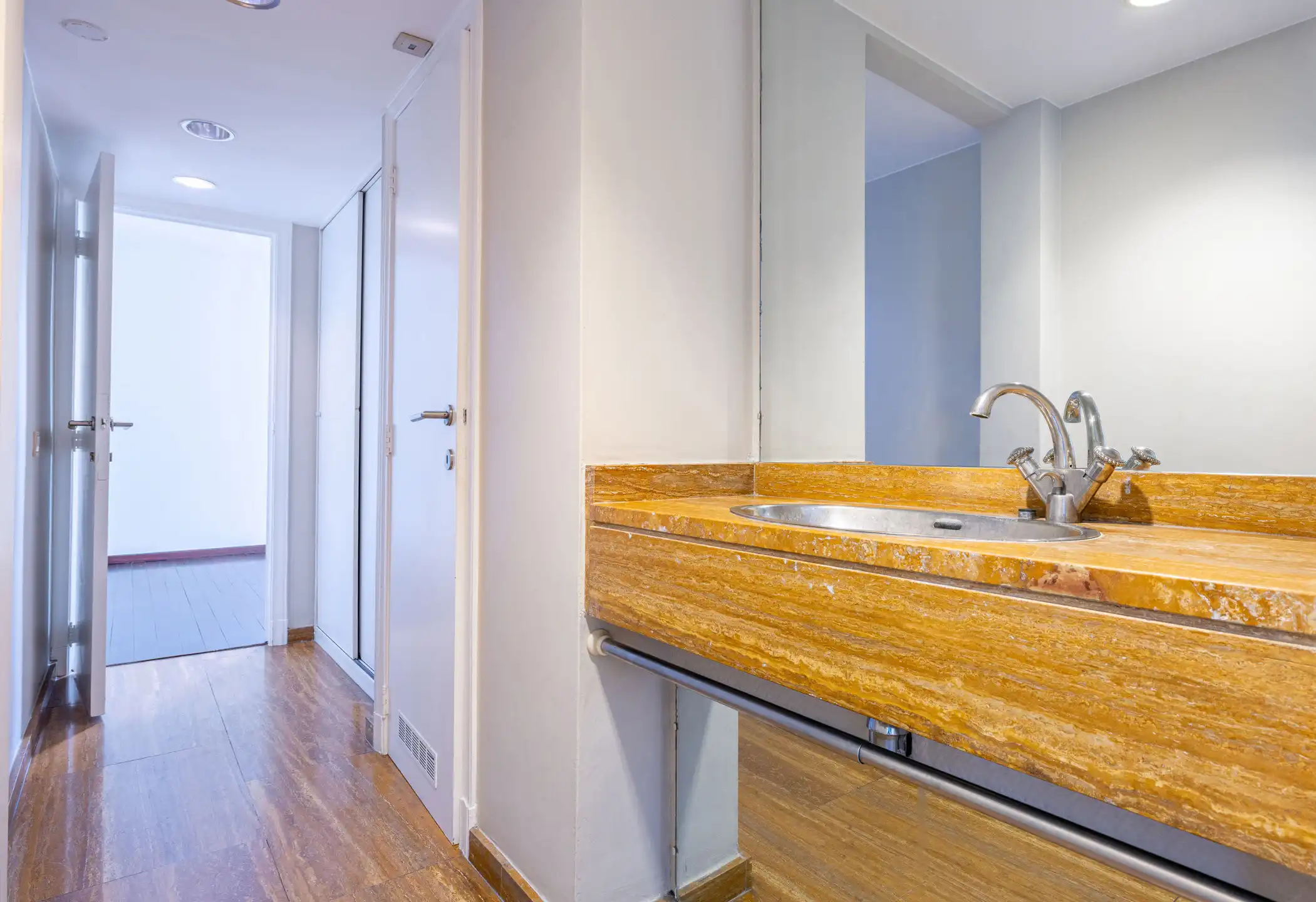Appartement met 4 slaapkamers aan de Louizalaan foto 25